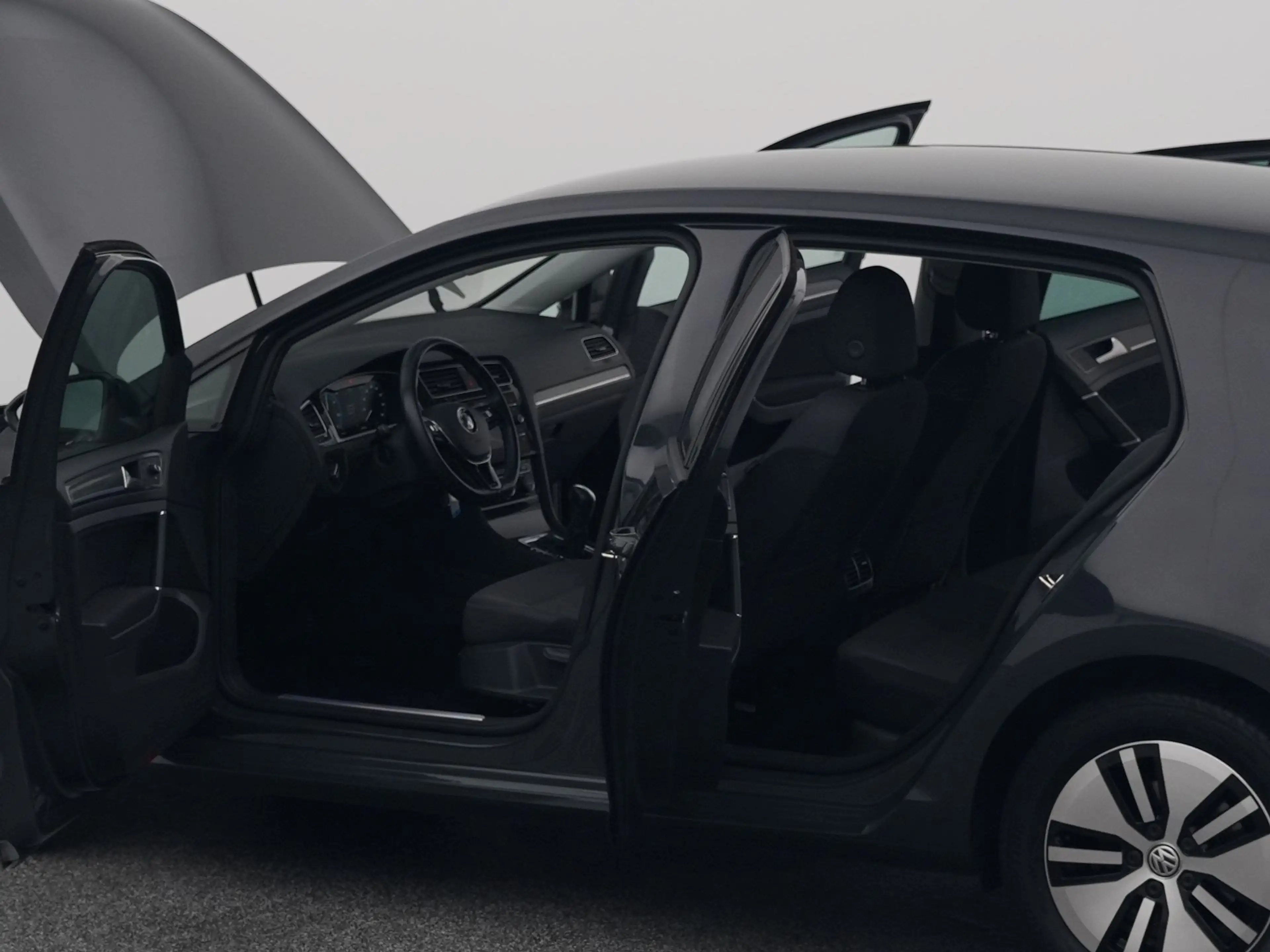 Volkswagen e-Golf E-DITION | ADAPTIVE — photo 34