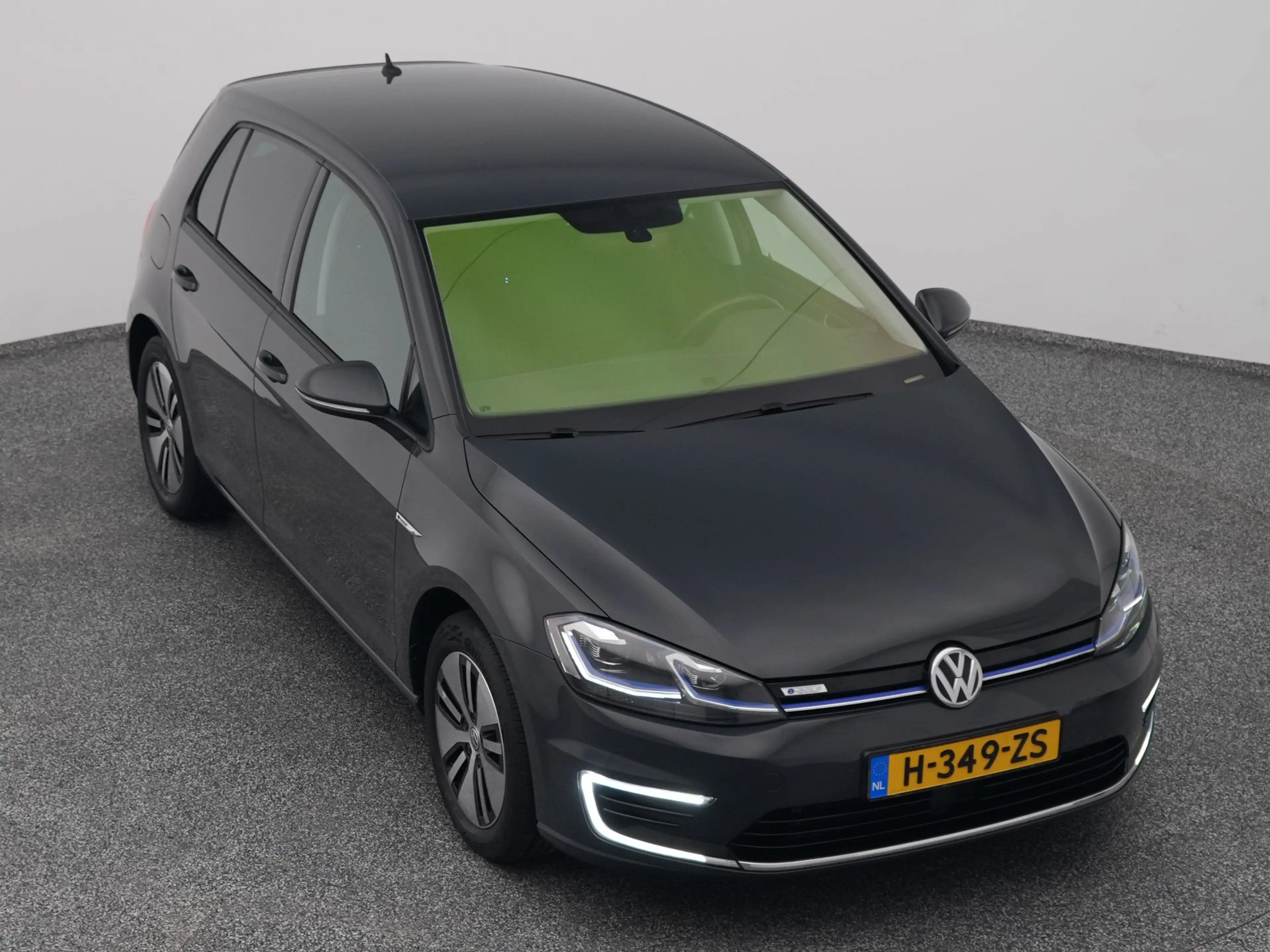 Volkswagen e-Golf E-DITION | ADAPTIVE — photo 25
