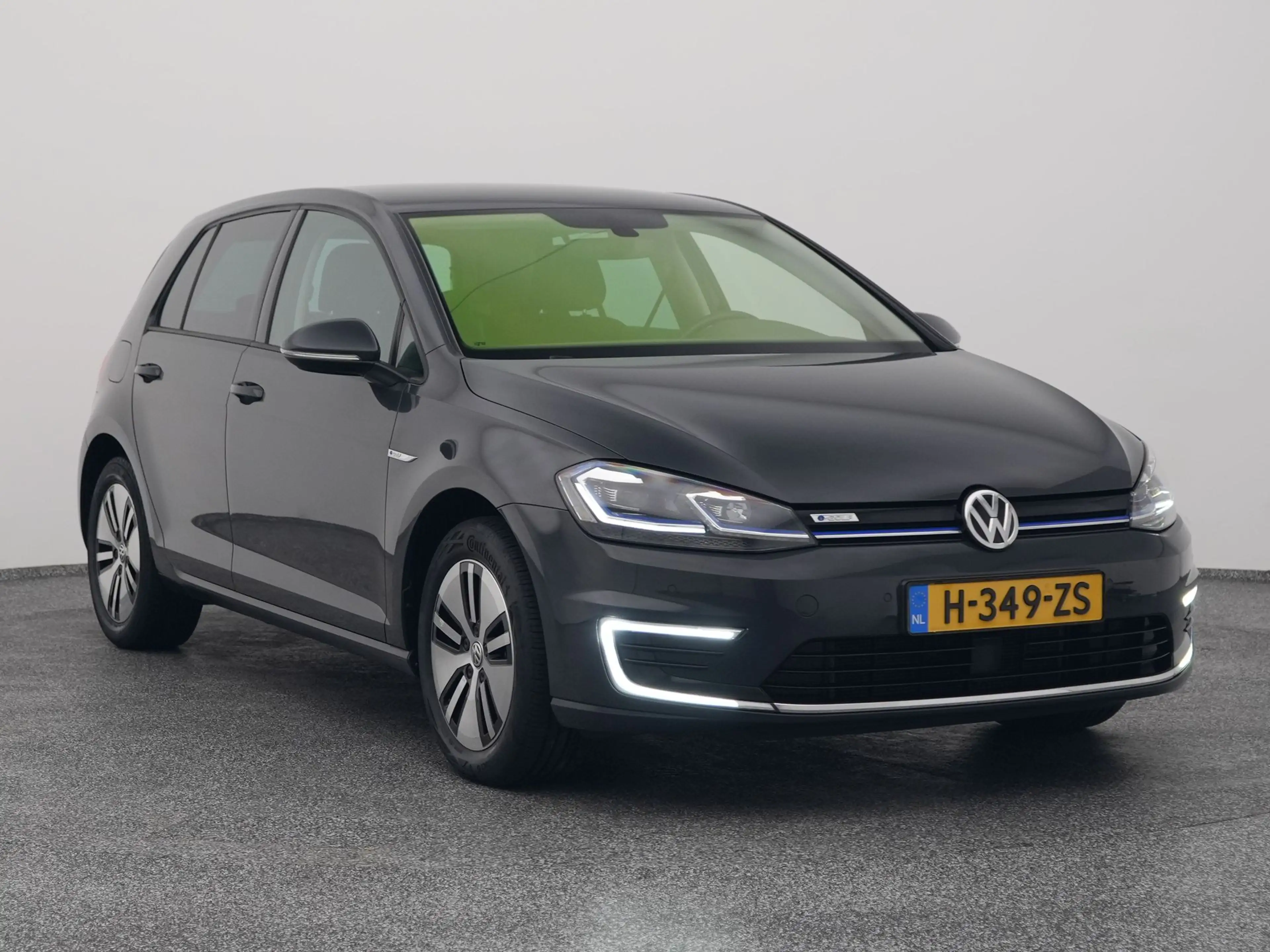 Volkswagen e-Golf E-DITION | ADAPTIVE — photo 2