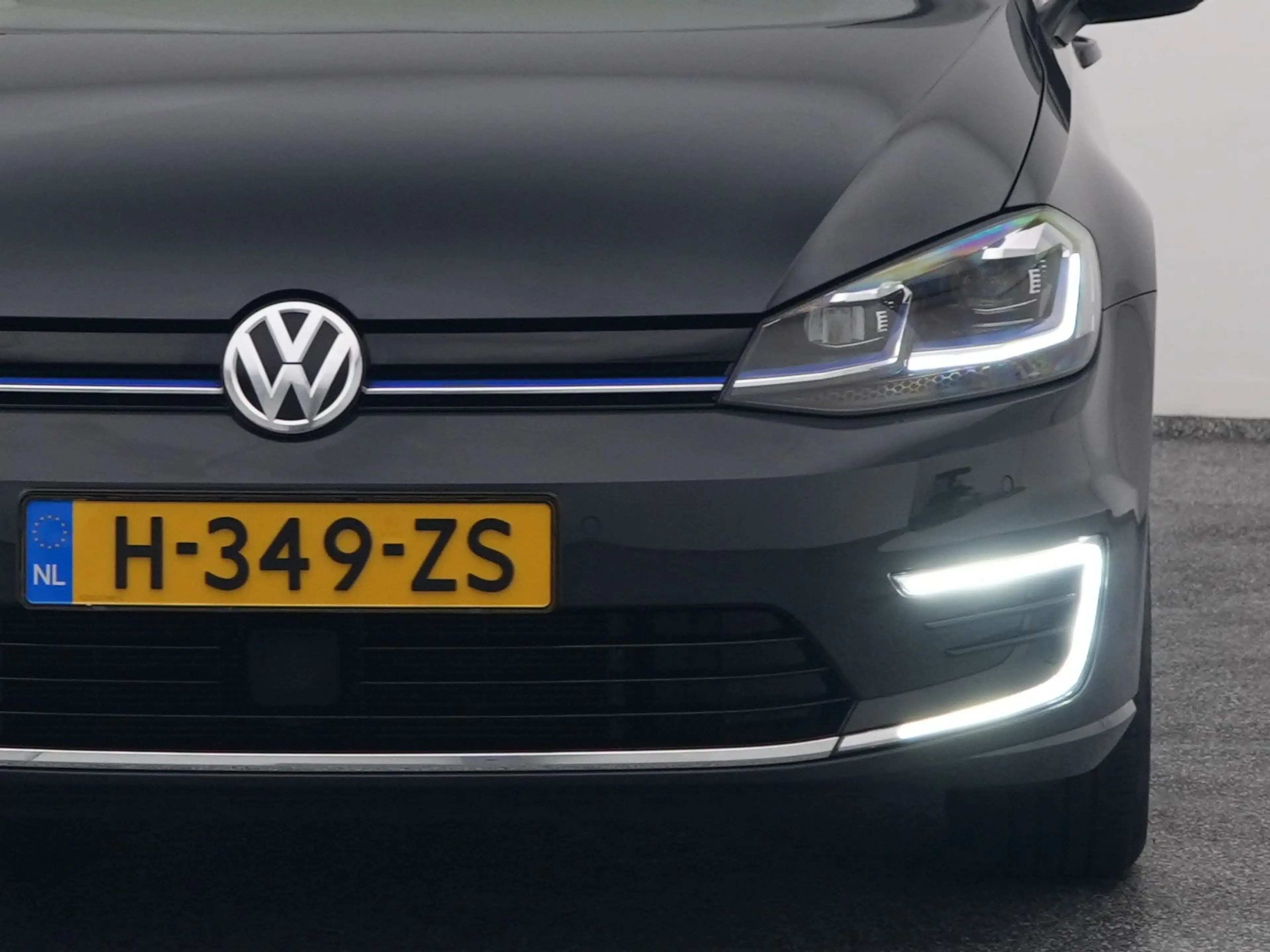 Volkswagen e-Golf E-DITION | ADAPTIVE — photo 20