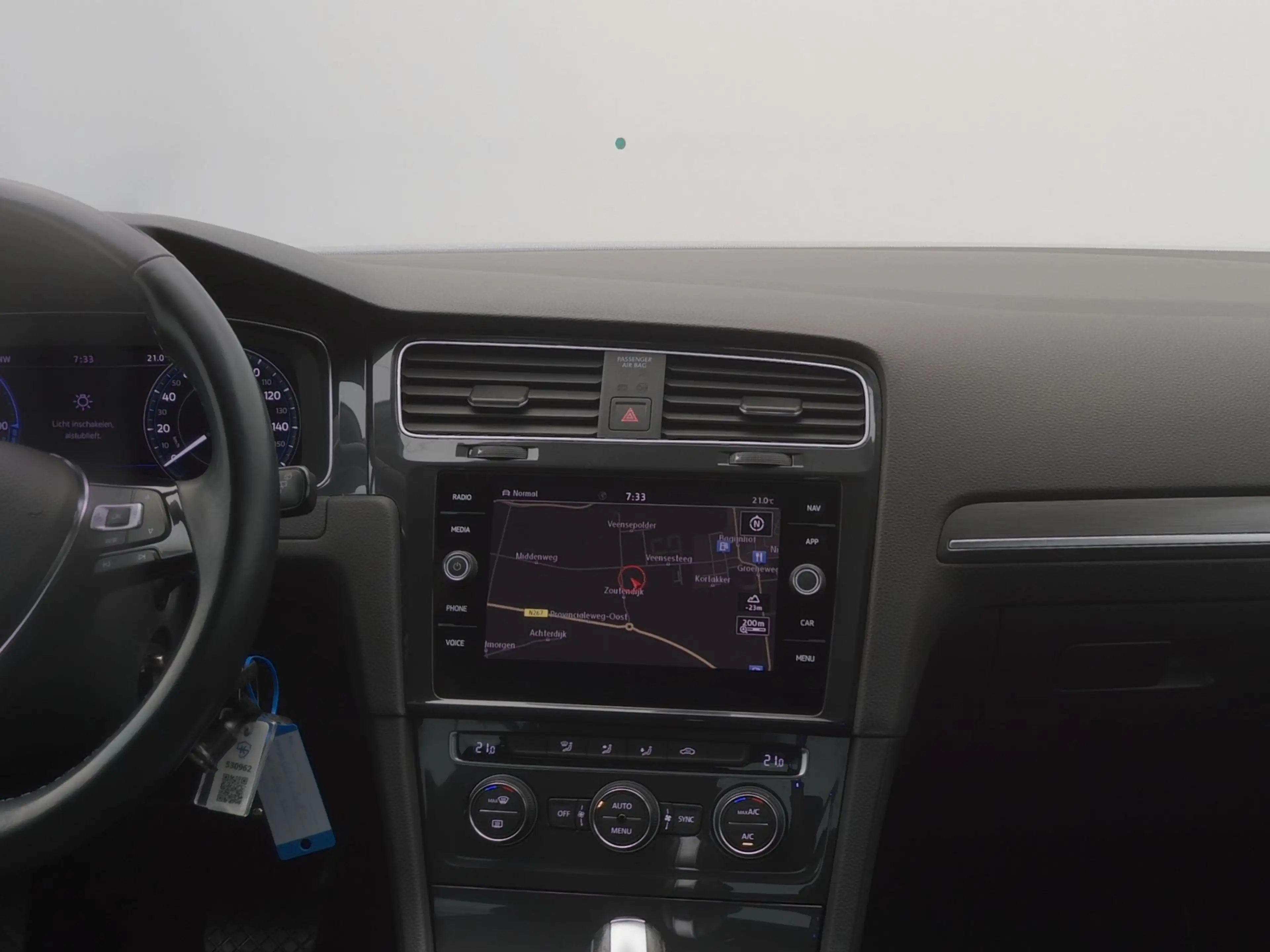 Volkswagen e-Golf E-DITION | ADAPTIVE — photo 9