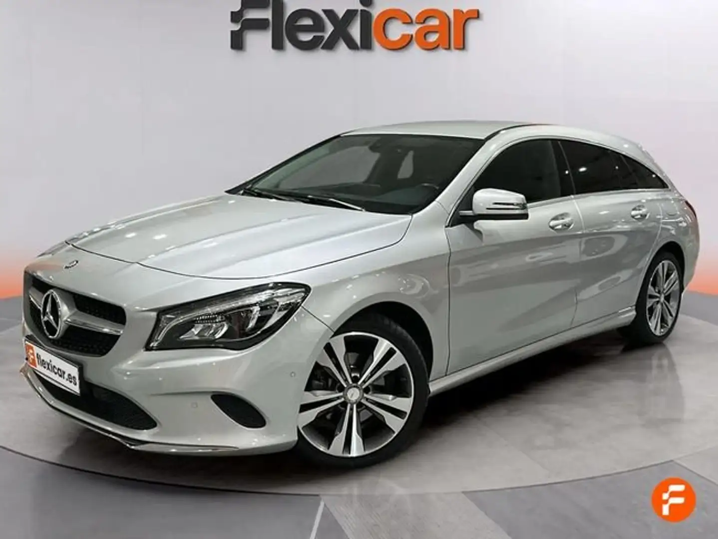 Mercedes-Benz CLA 200 Shooting Brake 200d Gris - 2