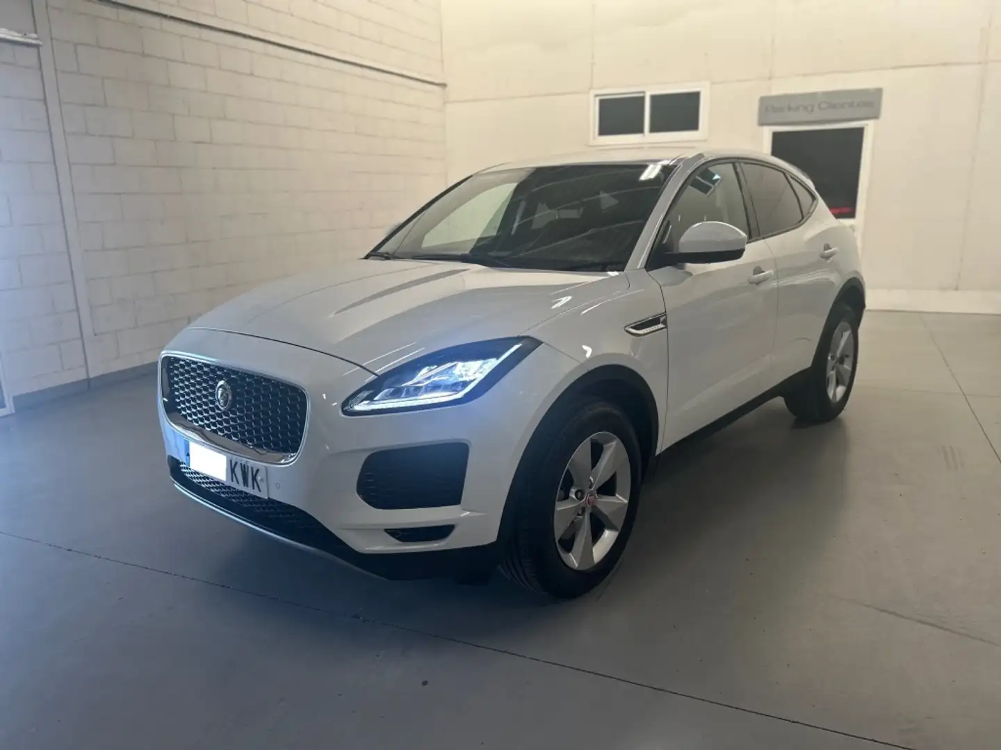 Jaguar E-Pace 2.0D I4 SE FWD 150 Blanco - 1