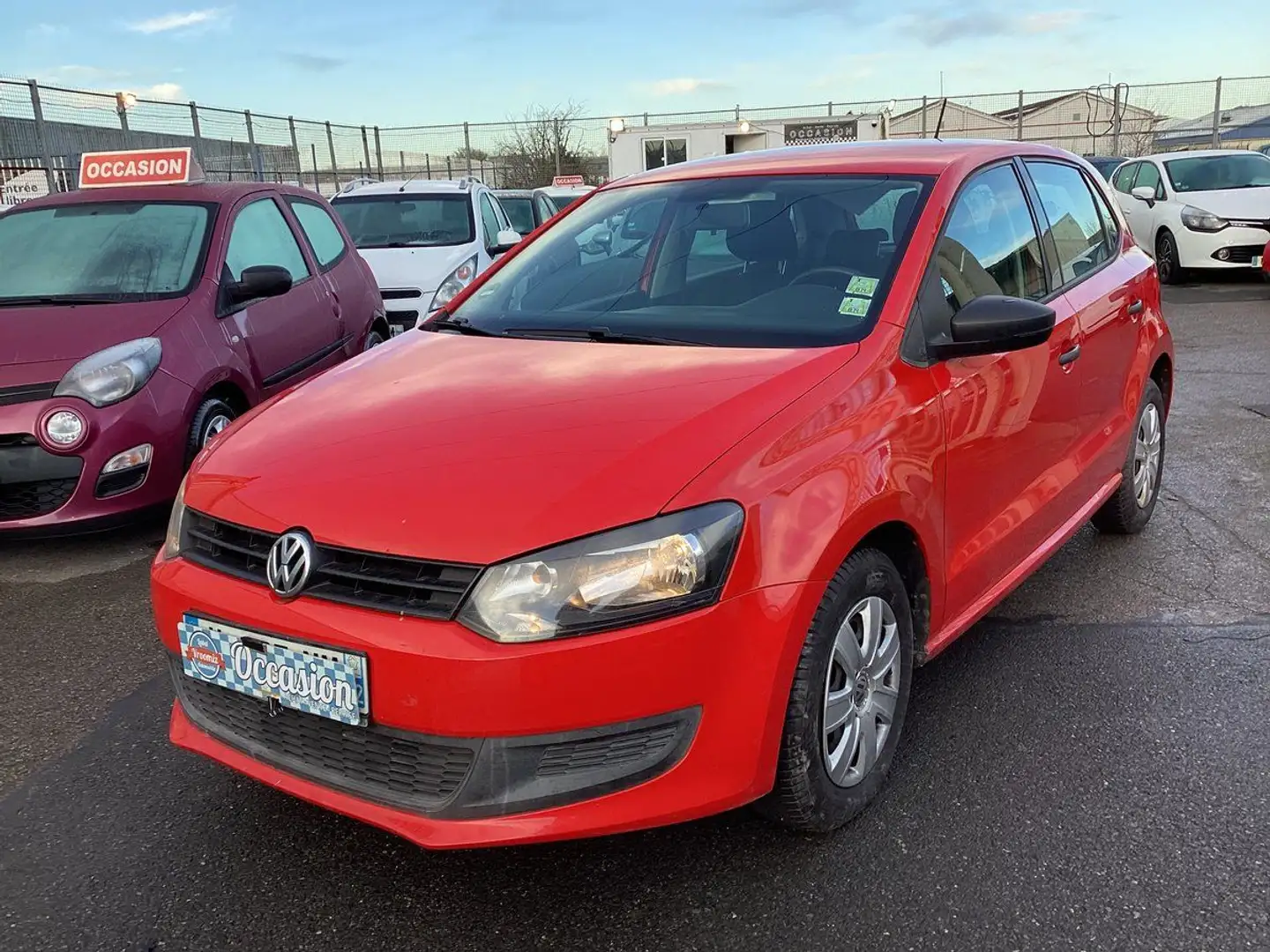 Volkswagen Polo 1.4 MPI Trendline Rouge - 2