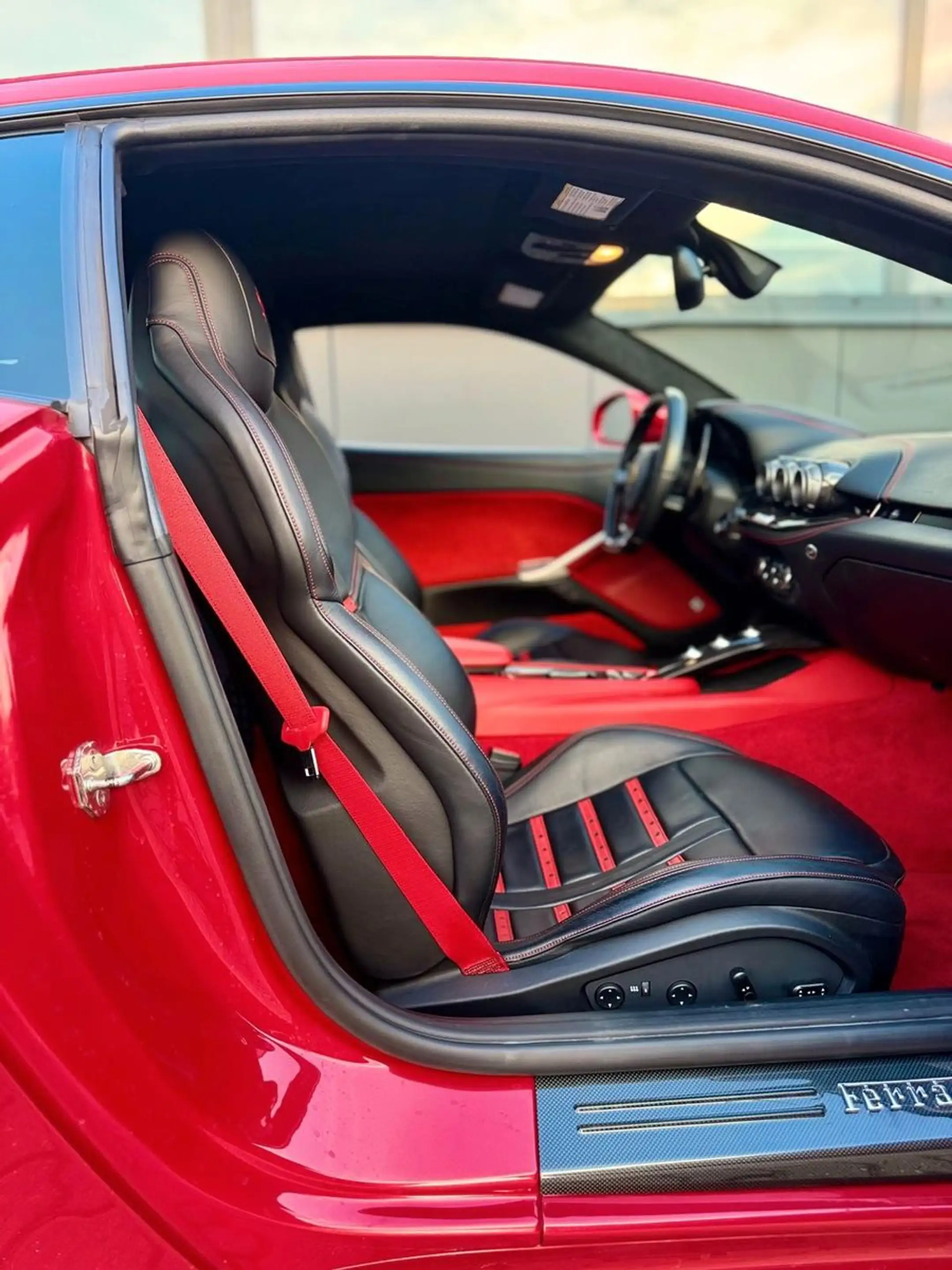 Ferrari F12 Berlinetta*Carbon*Lift*Sonderfarbe*Garantie* — photo 14