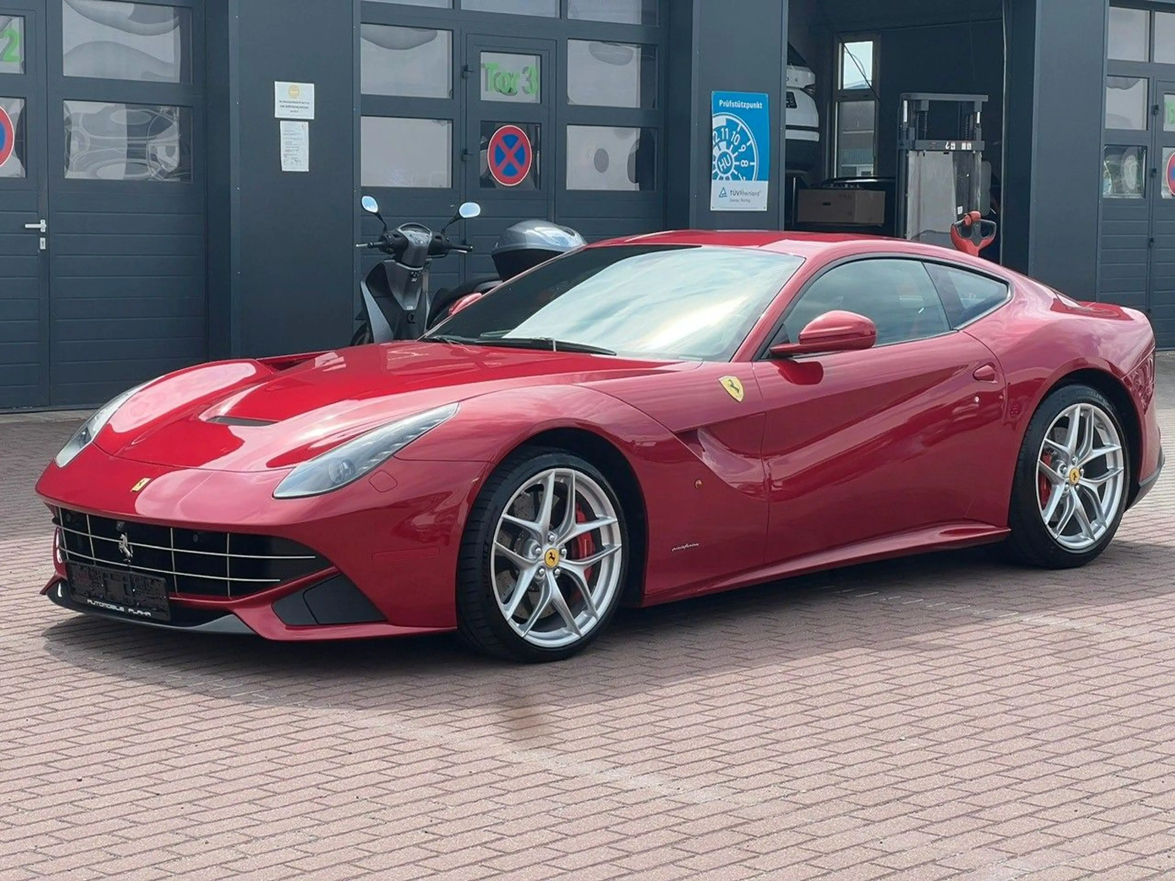 Ferrari F12 Berlinetta*Carbon*Lift*Sonderfarbe*Garantie* — photo 2
