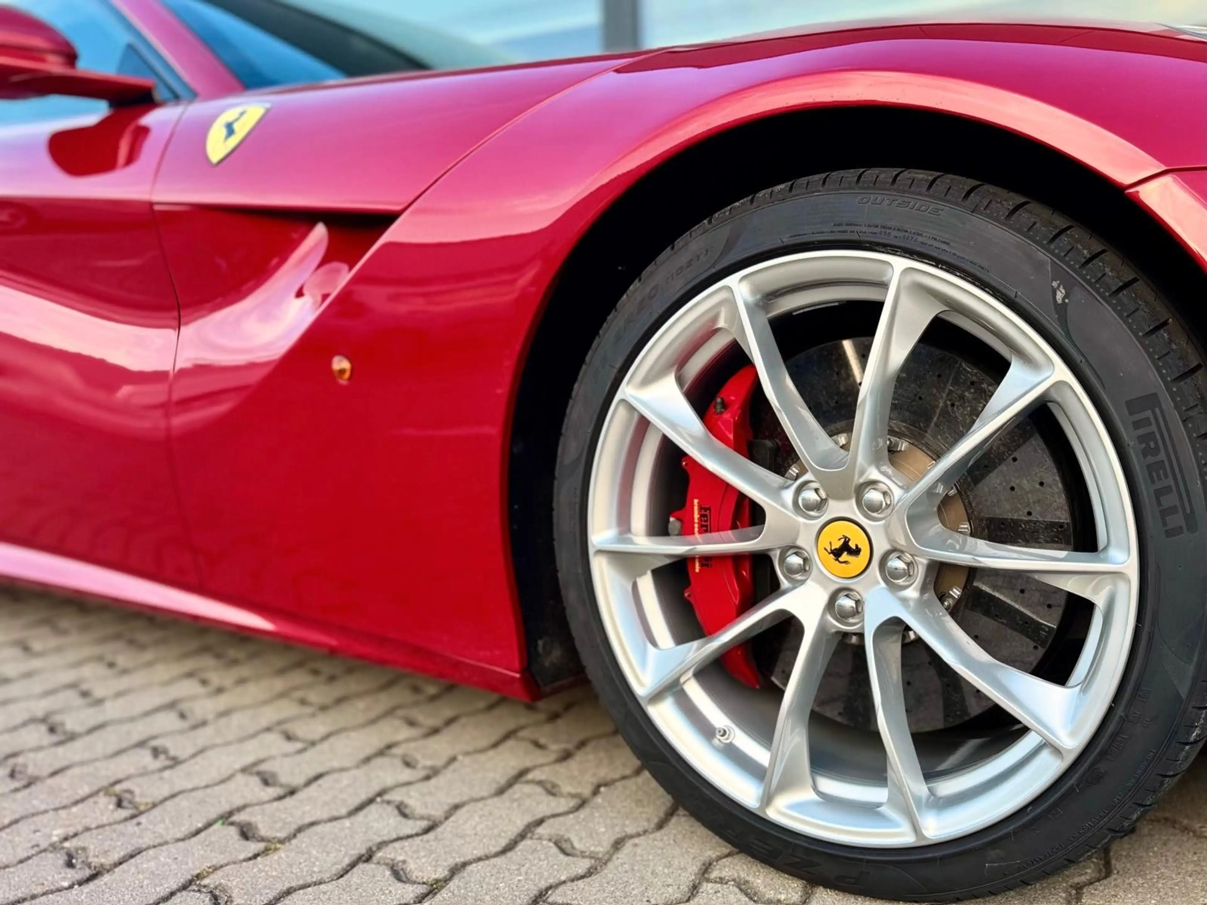 Ferrari F12 Berlinetta*Carbon*Lift*Sonderfarbe*Garantie* — photo 11