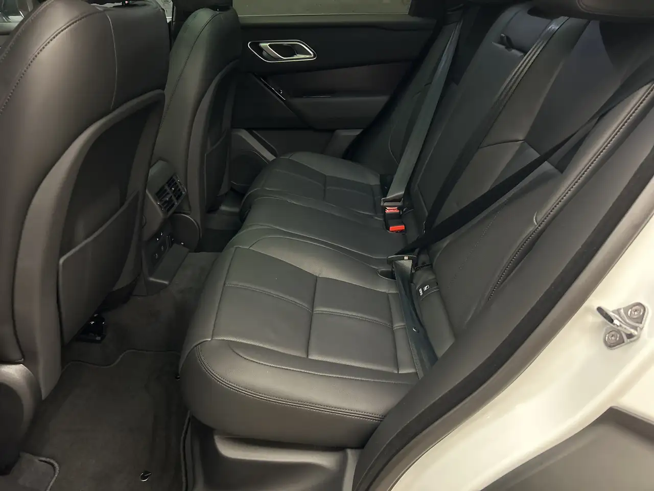 Land Rover Range Rover Velar снимка Land Rover Range Rover Velar