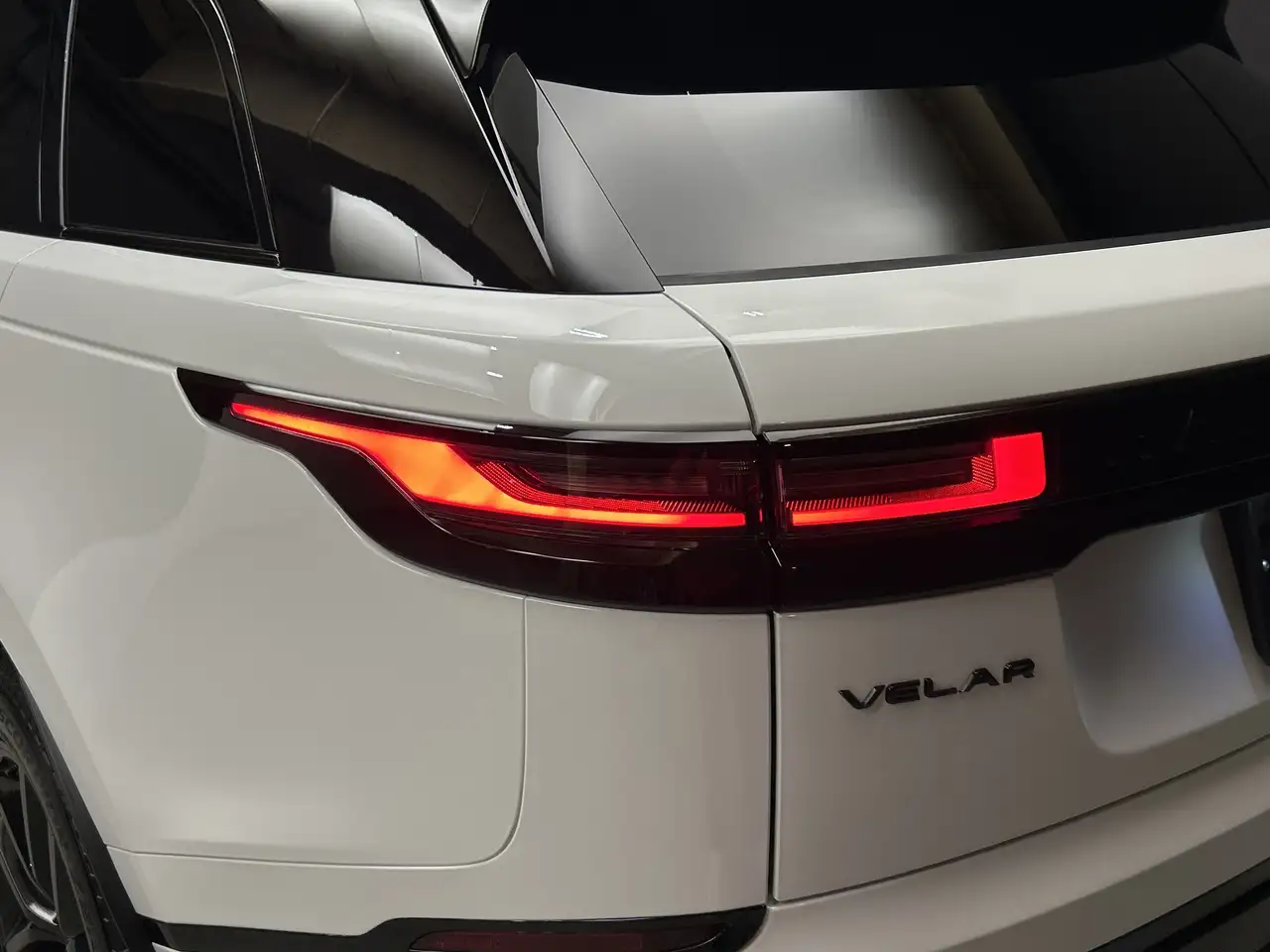 Land Rover Range Rover Velar снимка Land Rover Range Rover Velar