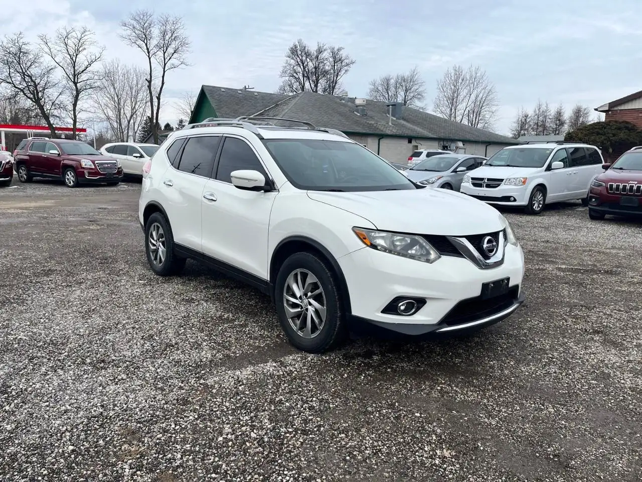 Nissan Rogue снимка Nissan Rogue