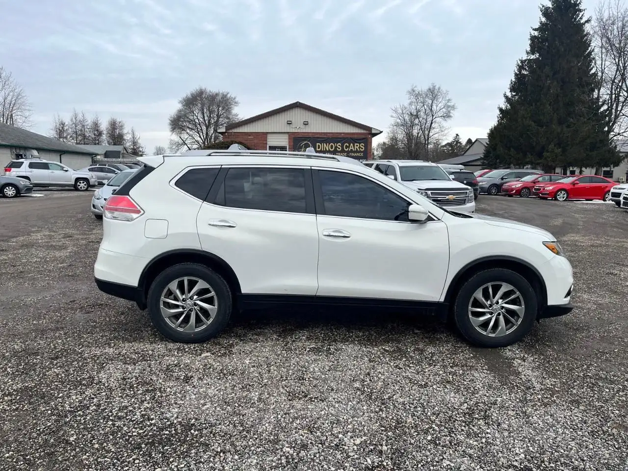 Nissan Rogue снимка Nissan Rogue