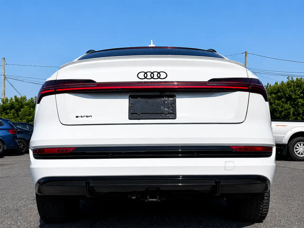 Audi e-tron photo Audi e-tron