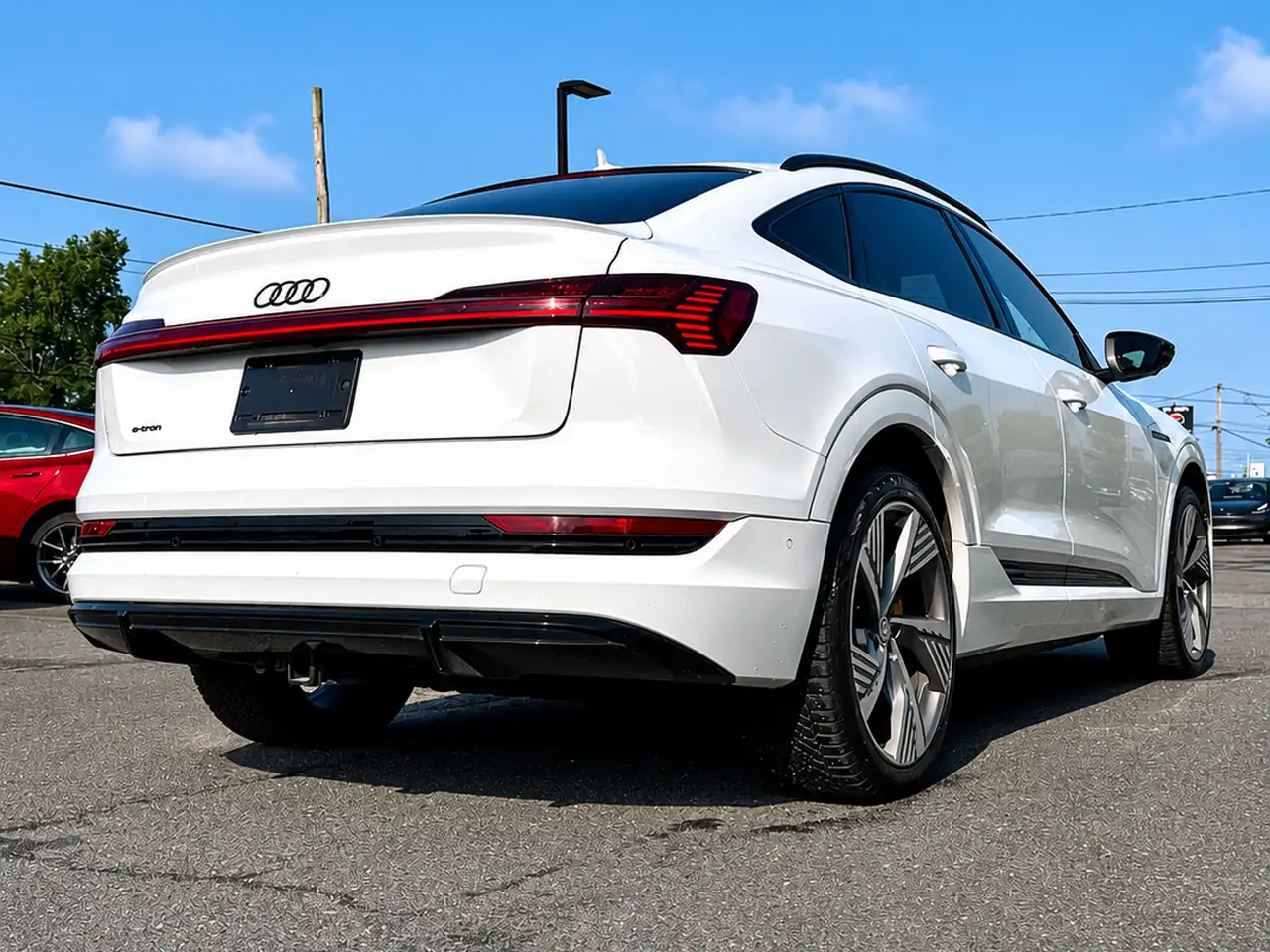 Audi e-tron photo Audi e-tron