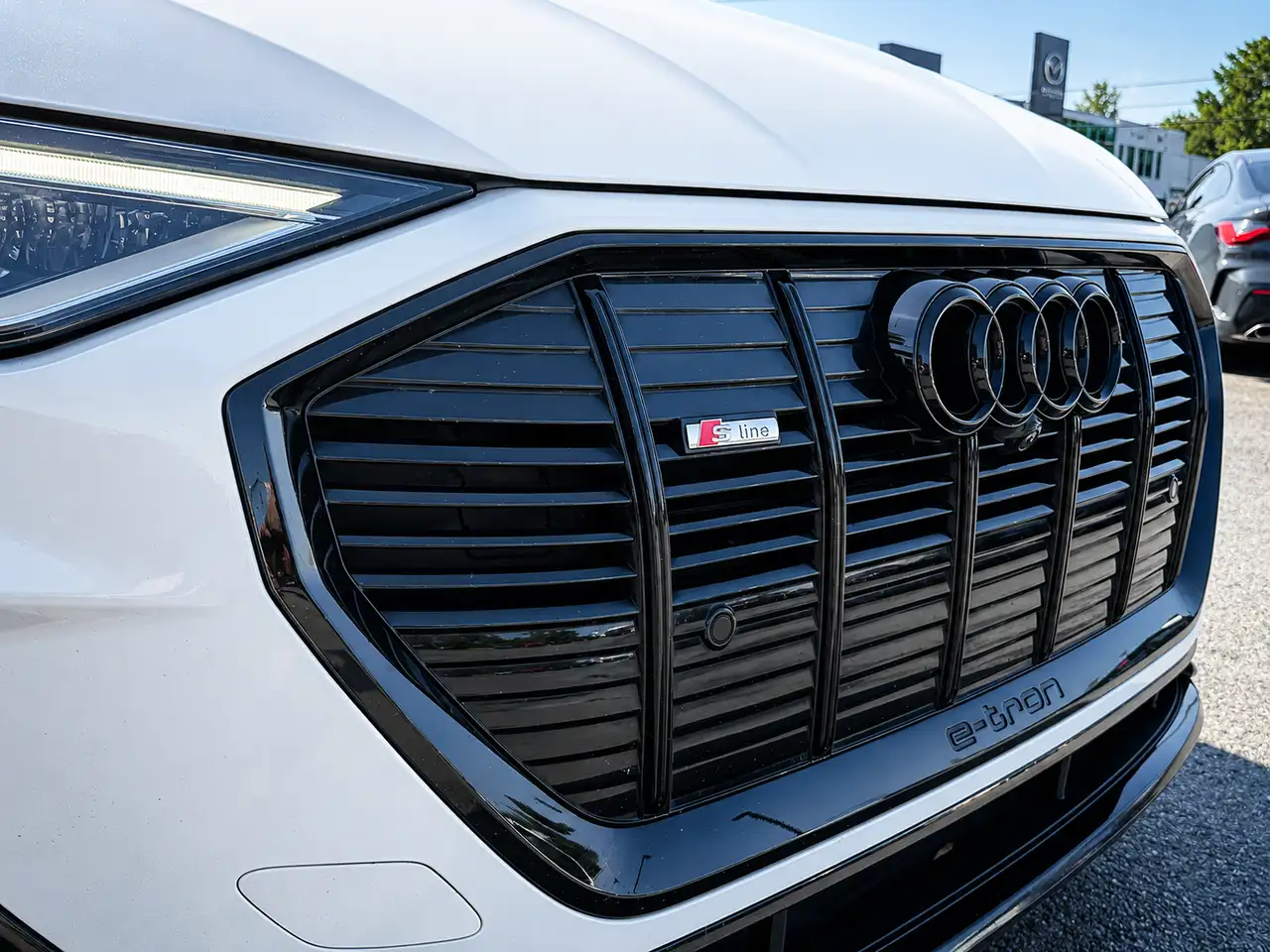 Audi e-tron photo Audi e-tron