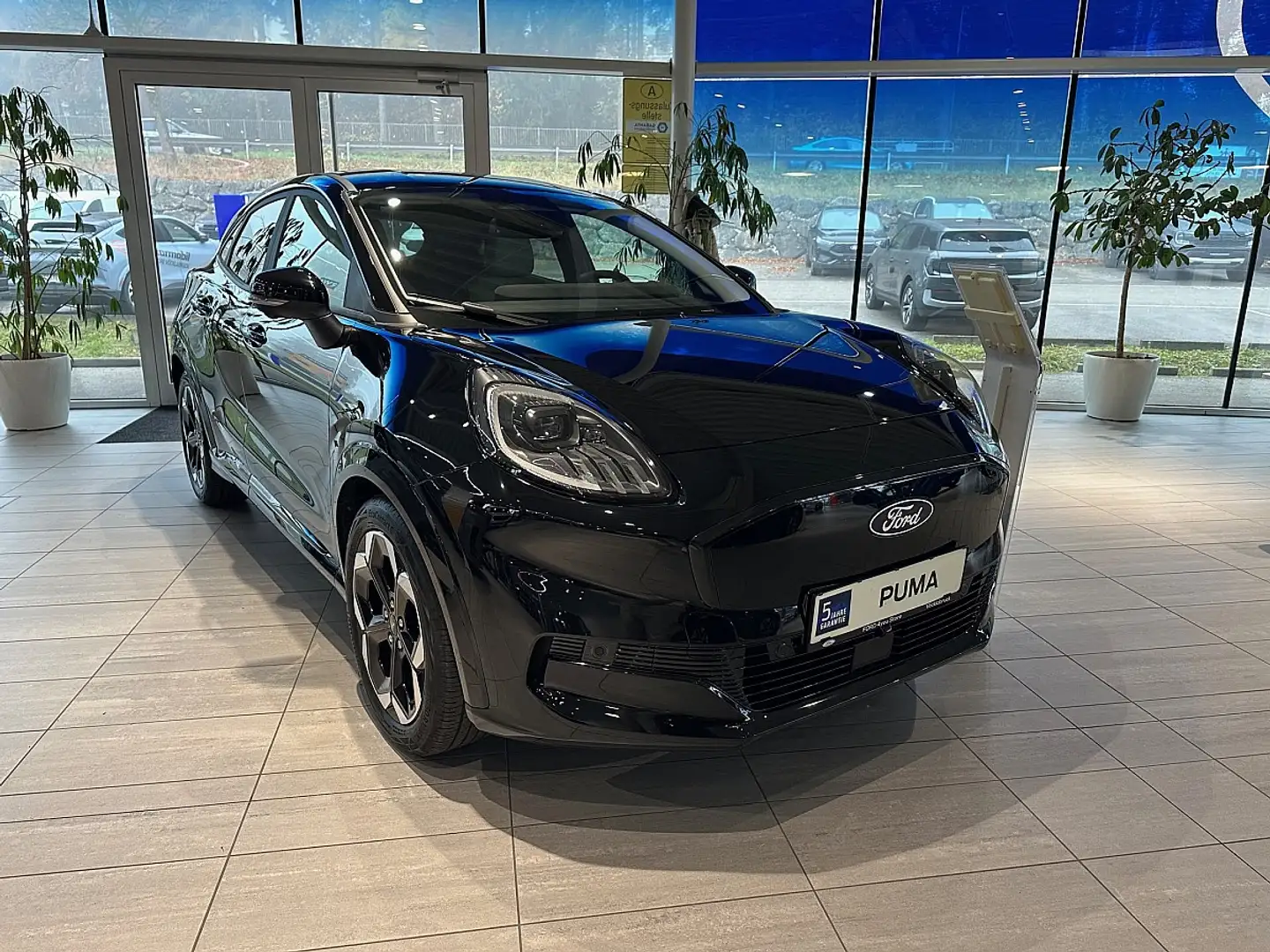 Ford Puma E-Gen 43kWh Premium Schwarz - 1