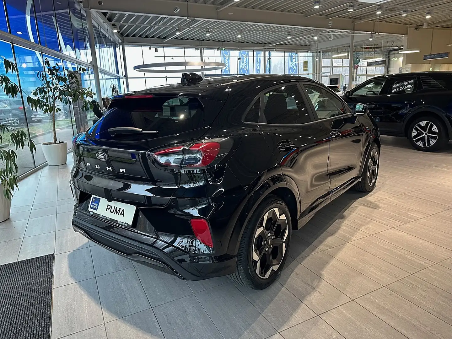 Ford Puma E-Gen 43kWh Premium Schwarz - 2