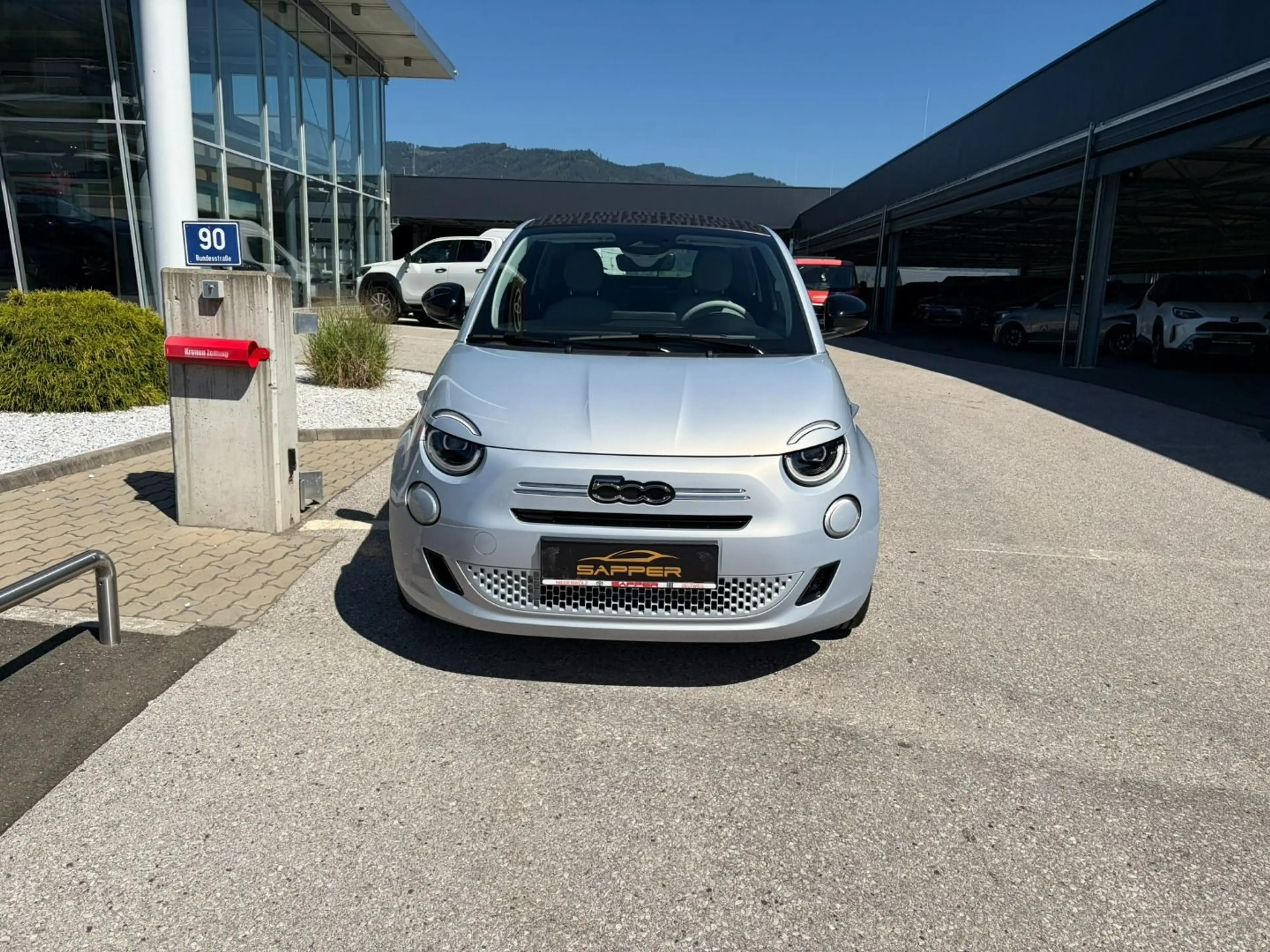 Fiat 500L 500 La Prima Cabrio — photo 2