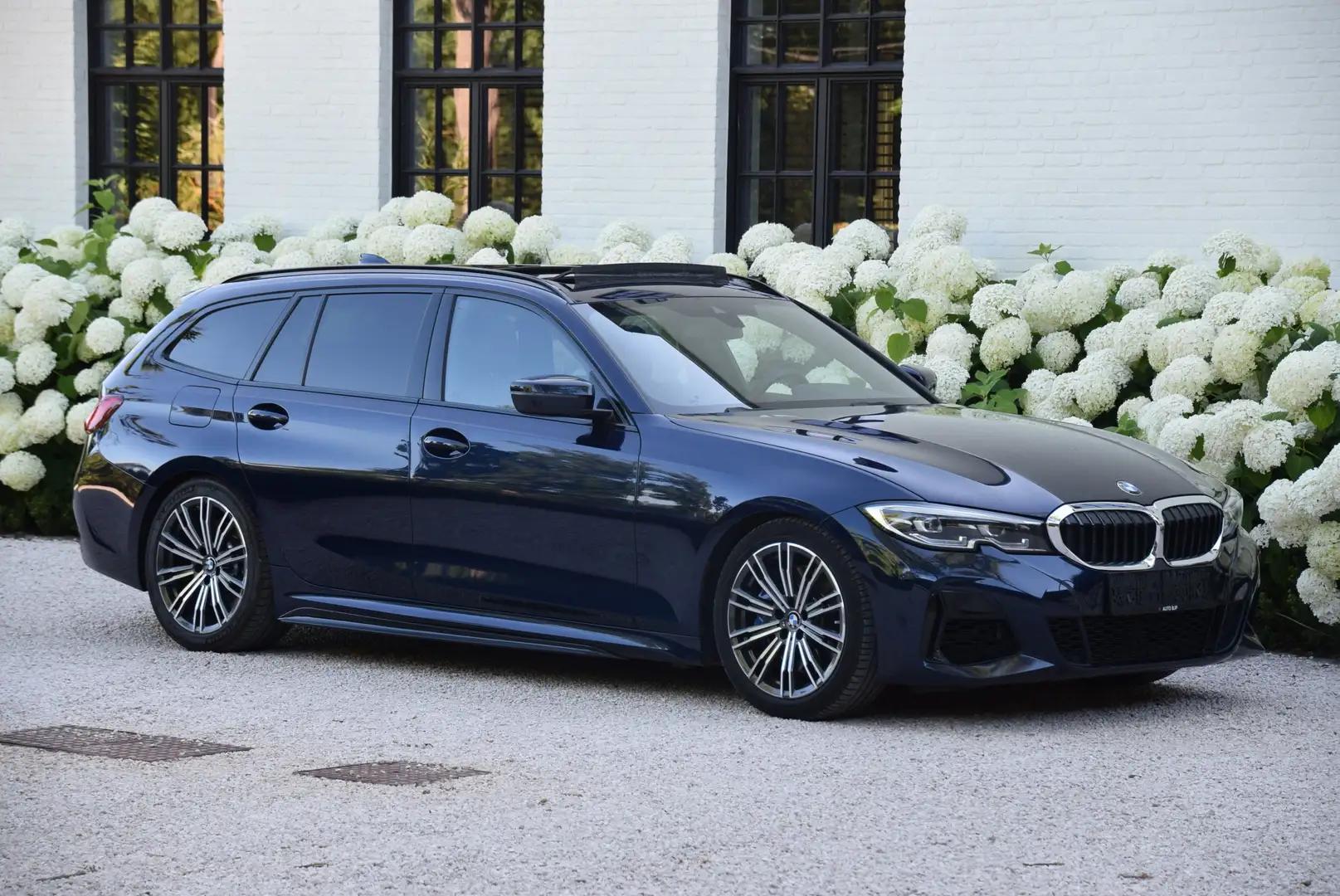 BMW 320 320i Touring Aut. M Sport Panoramisch dak Blauw - 2
