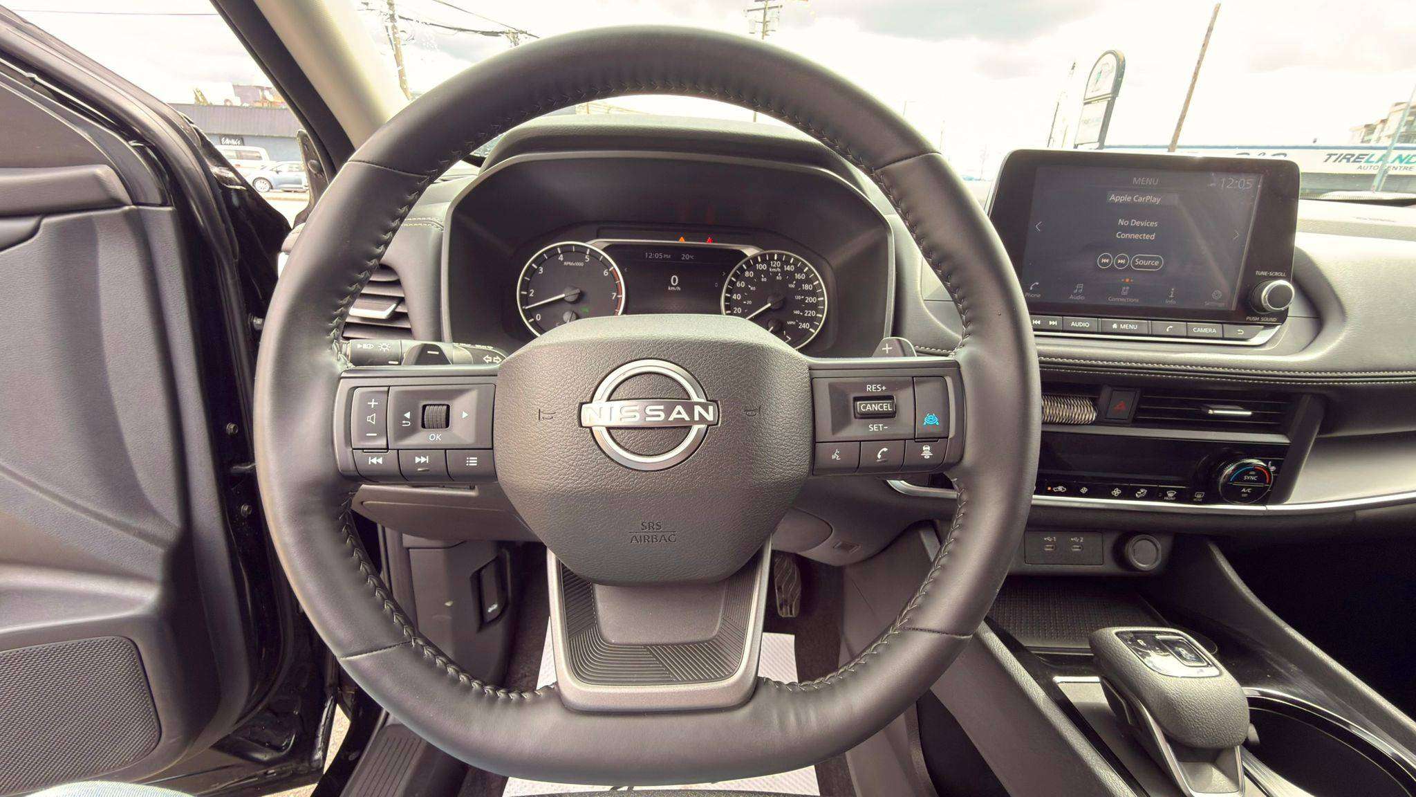2025 Nissan Rogue — view 16