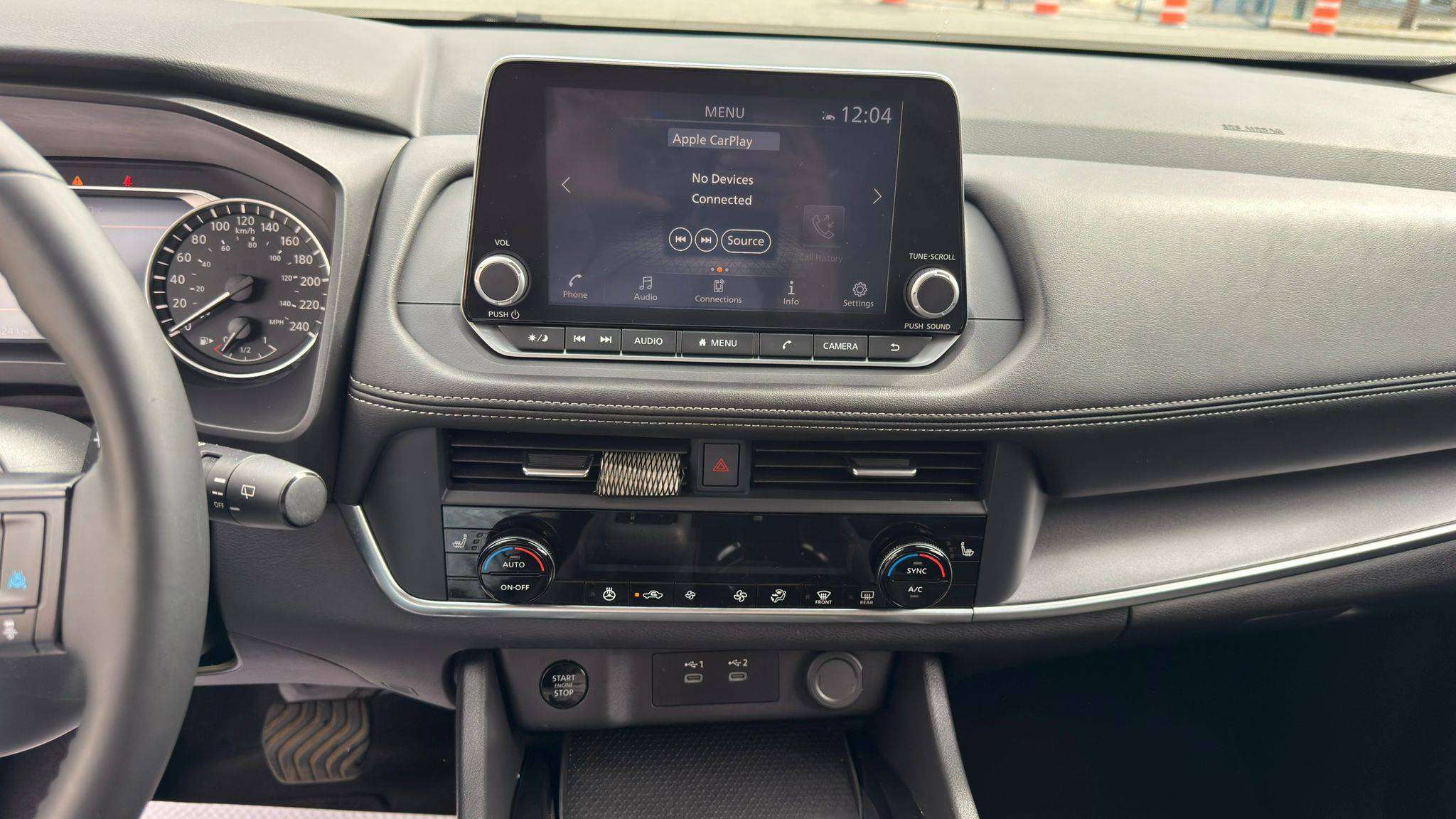2025 Nissan Rogue — view 12