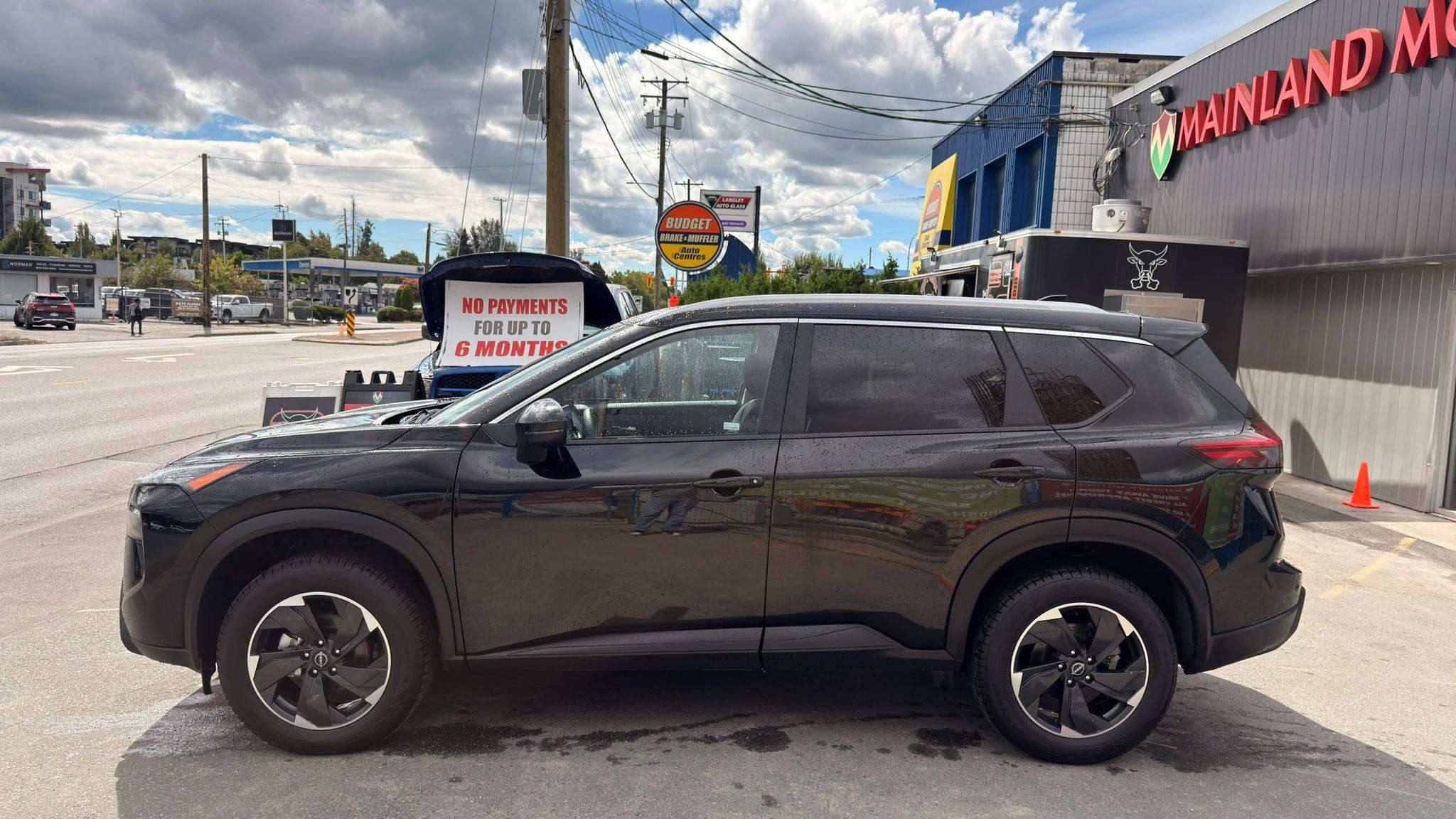 2025 Nissan Rogue — view 8