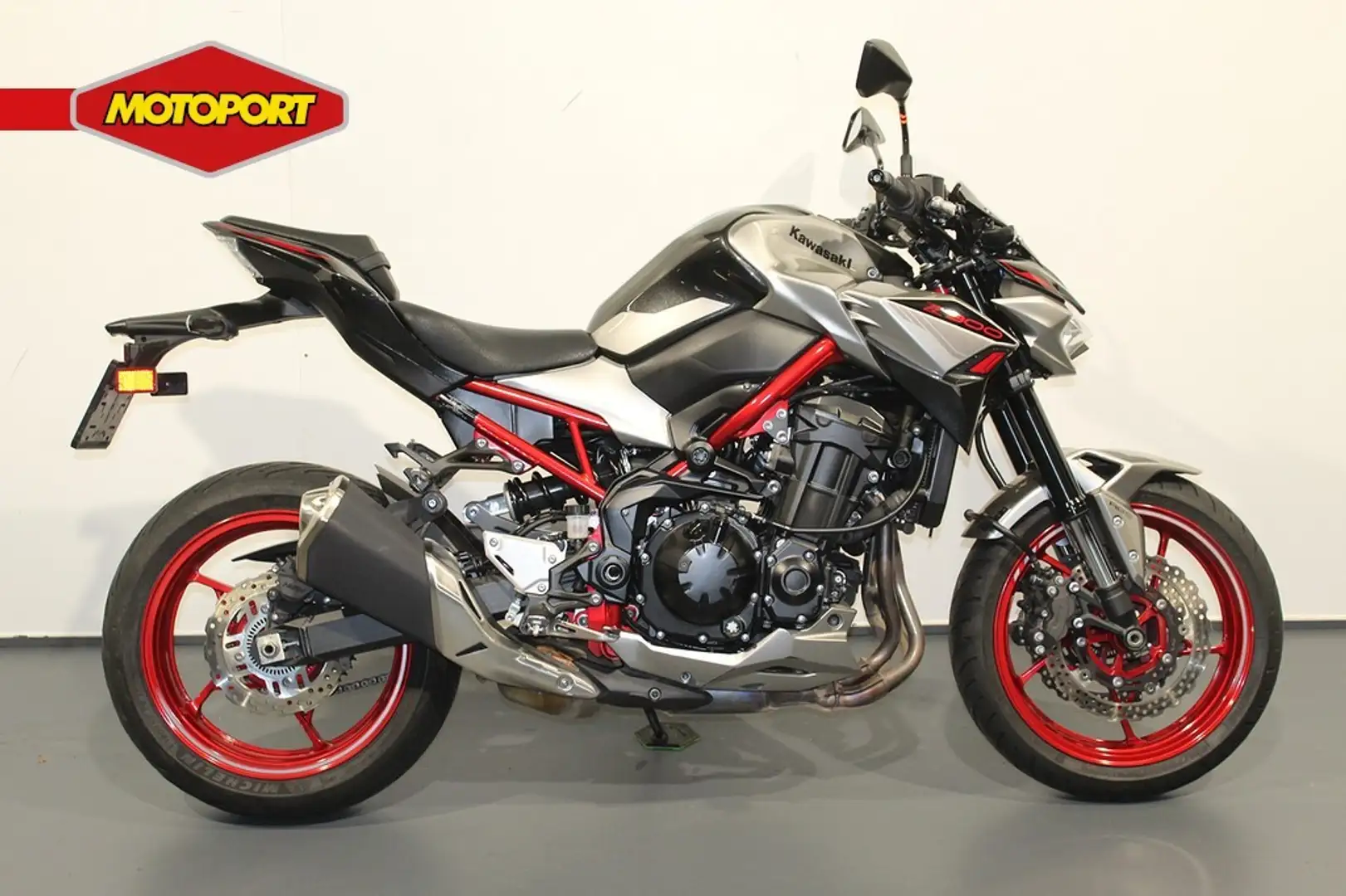 Kawasaki Z 900 35kw Gris - 1