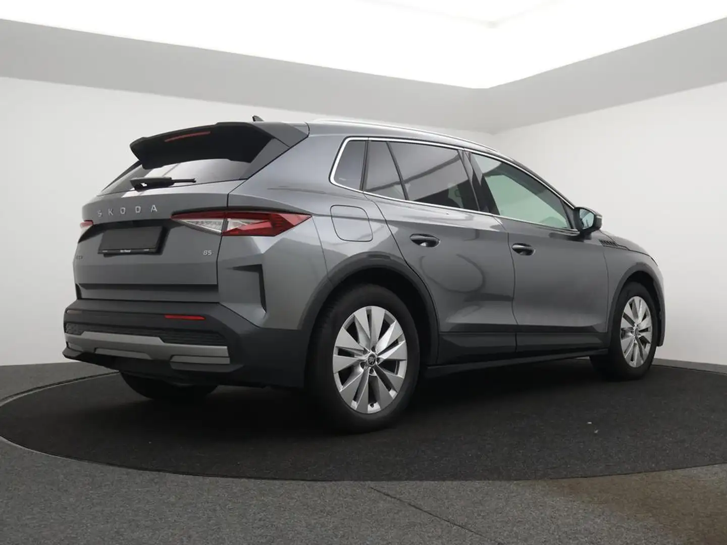 Skoda Elroq NEW Elroq Corporate 85 82 kWh 210kW (285pk) 1v / DEMO Grijs - 2