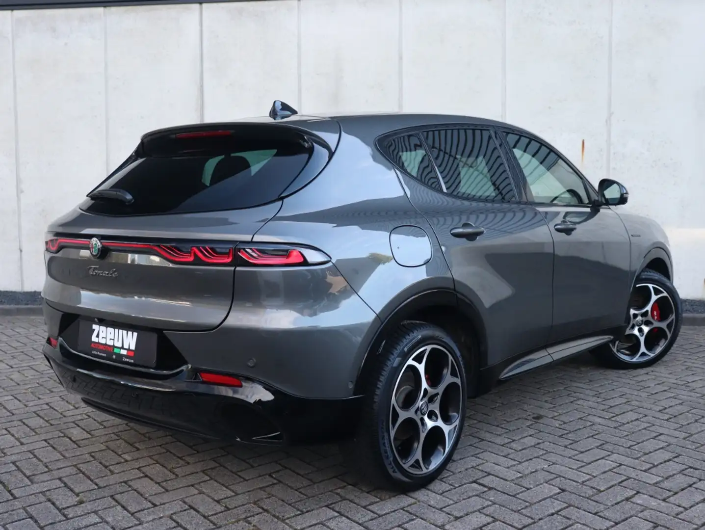 Alfa Romeo Tonale 1.5 MHEV 160 PK Turbo Veloce | Leder | Winter | 36 Grau - 2