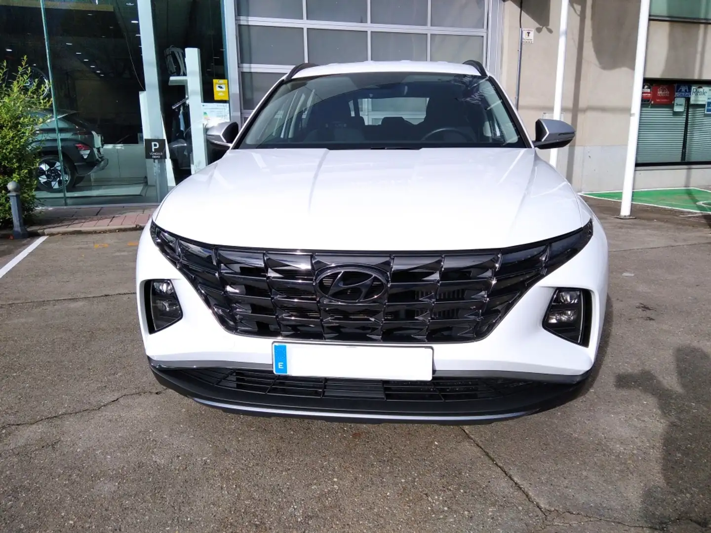 Hyundai TUCSON 1.6 TGDI Maxx Silver 4x2 Blanco - 2