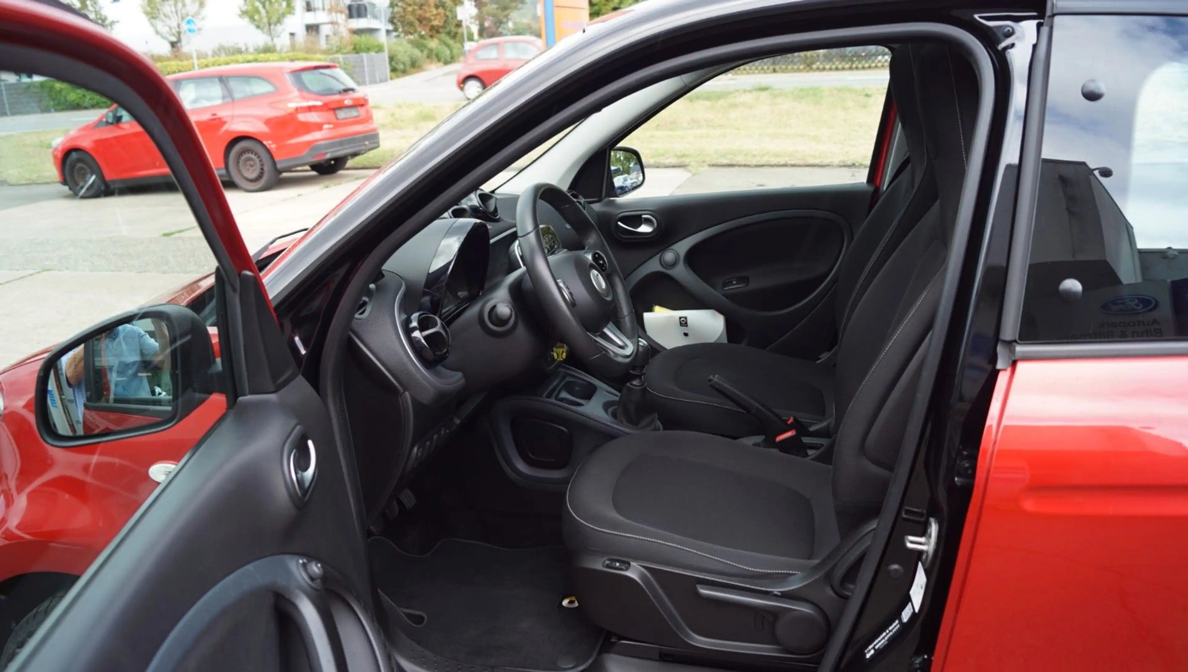 smart forFour 90 PS "PASSION" Pano+SHZ+LED+BT+Temp+PDC — photo 9