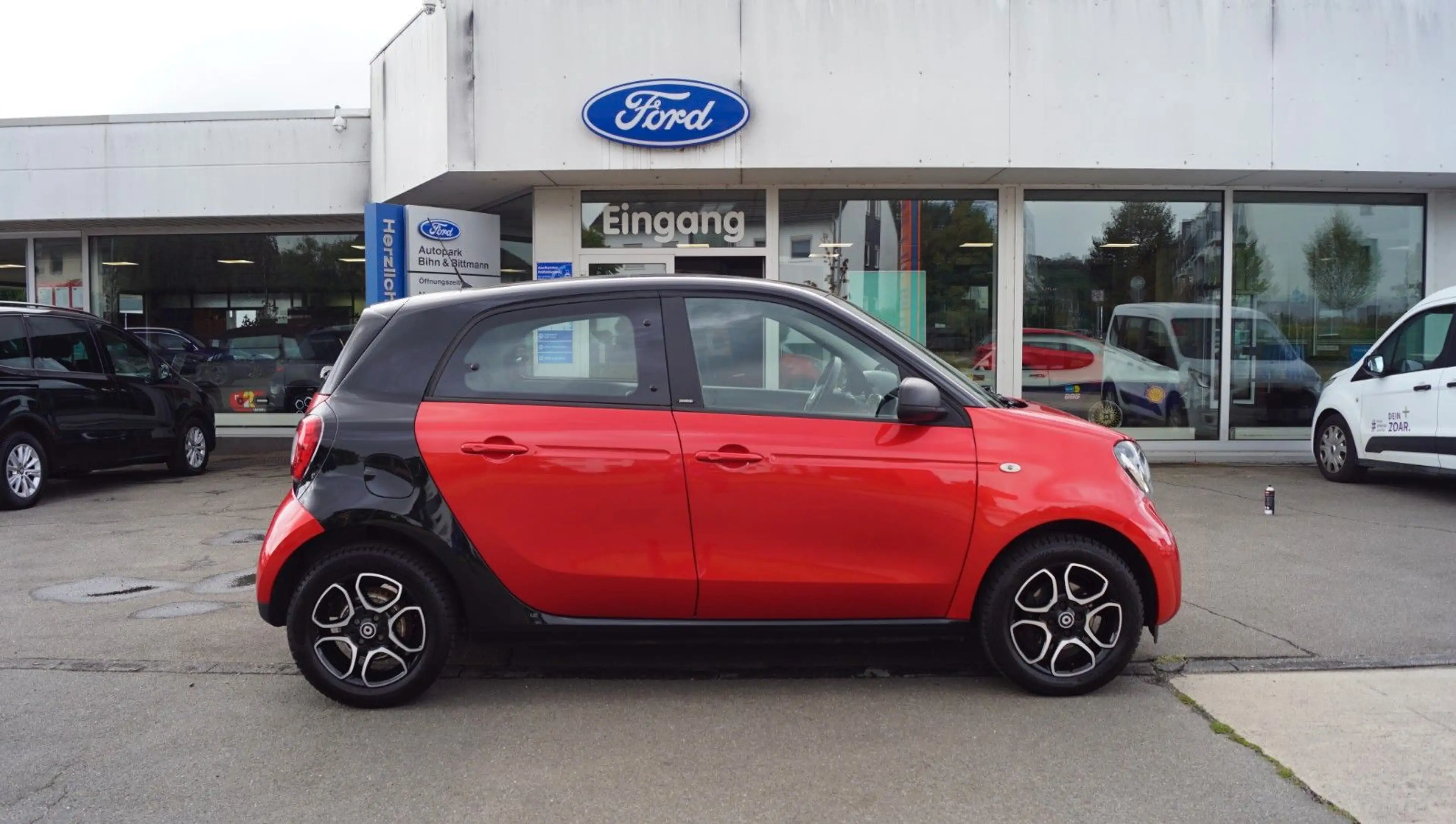 smart forFour 90 PS "PASSION" Pano+SHZ+LED+BT+Temp+PDC — photo 6