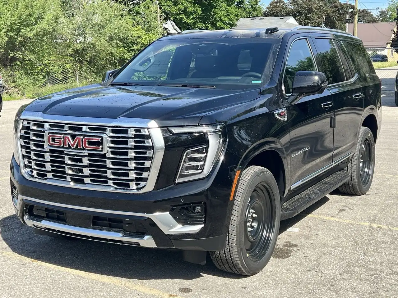 GMC Yukon снимка GMC Yukon