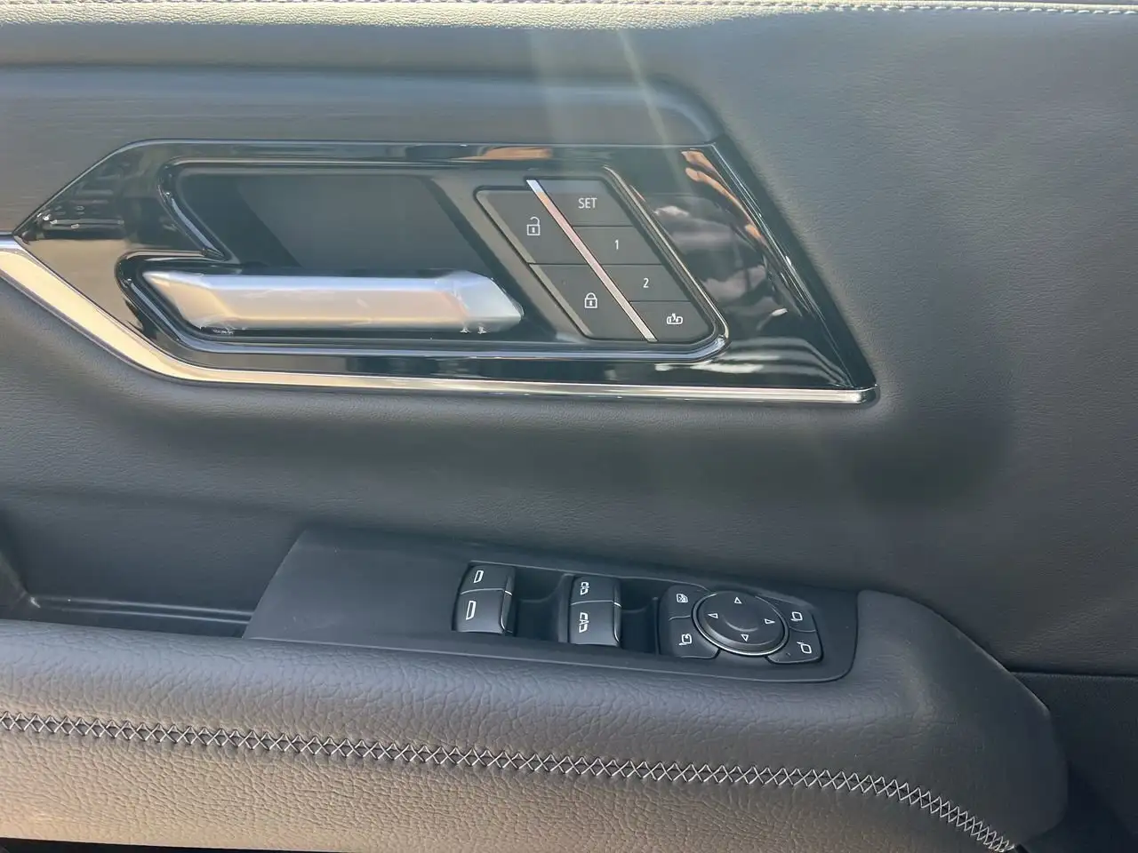 GMC Yukon снимка GMC Yukon