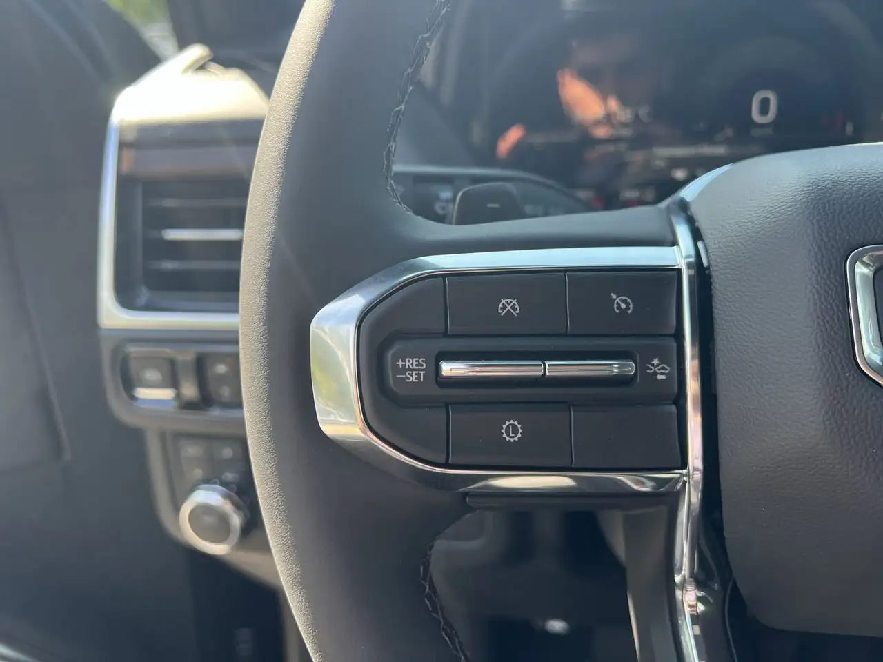 GMC Yukon снимка GMC Yukon