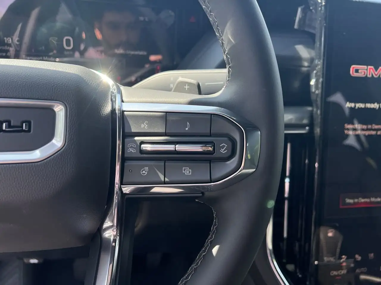 GMC Yukon снимка GMC Yukon