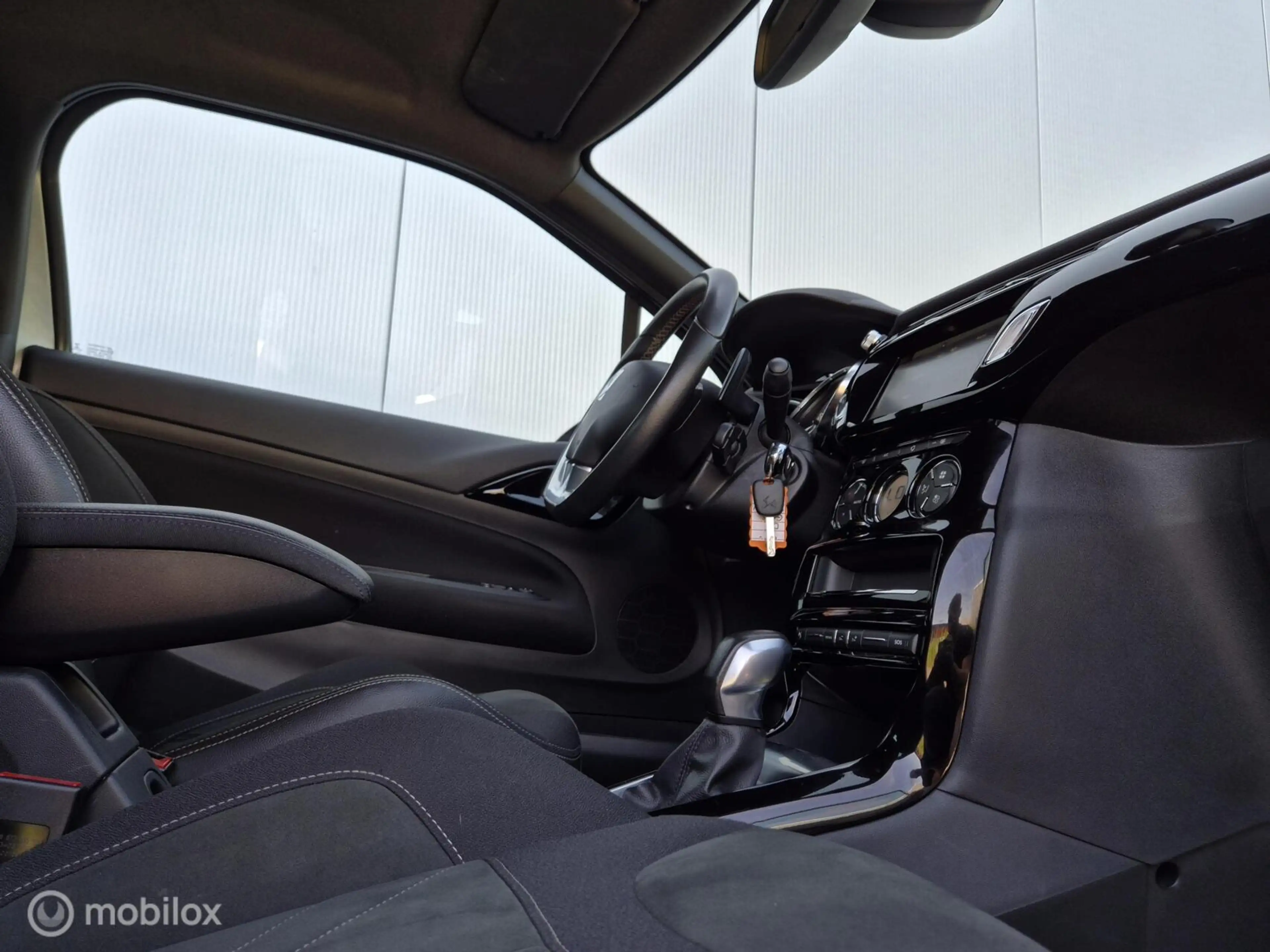 DS Automobiles DS 3 1.2 PURETECH CONNECTED CHIC AUTOMAAT/LED/CAMERA/TR — photo 19
