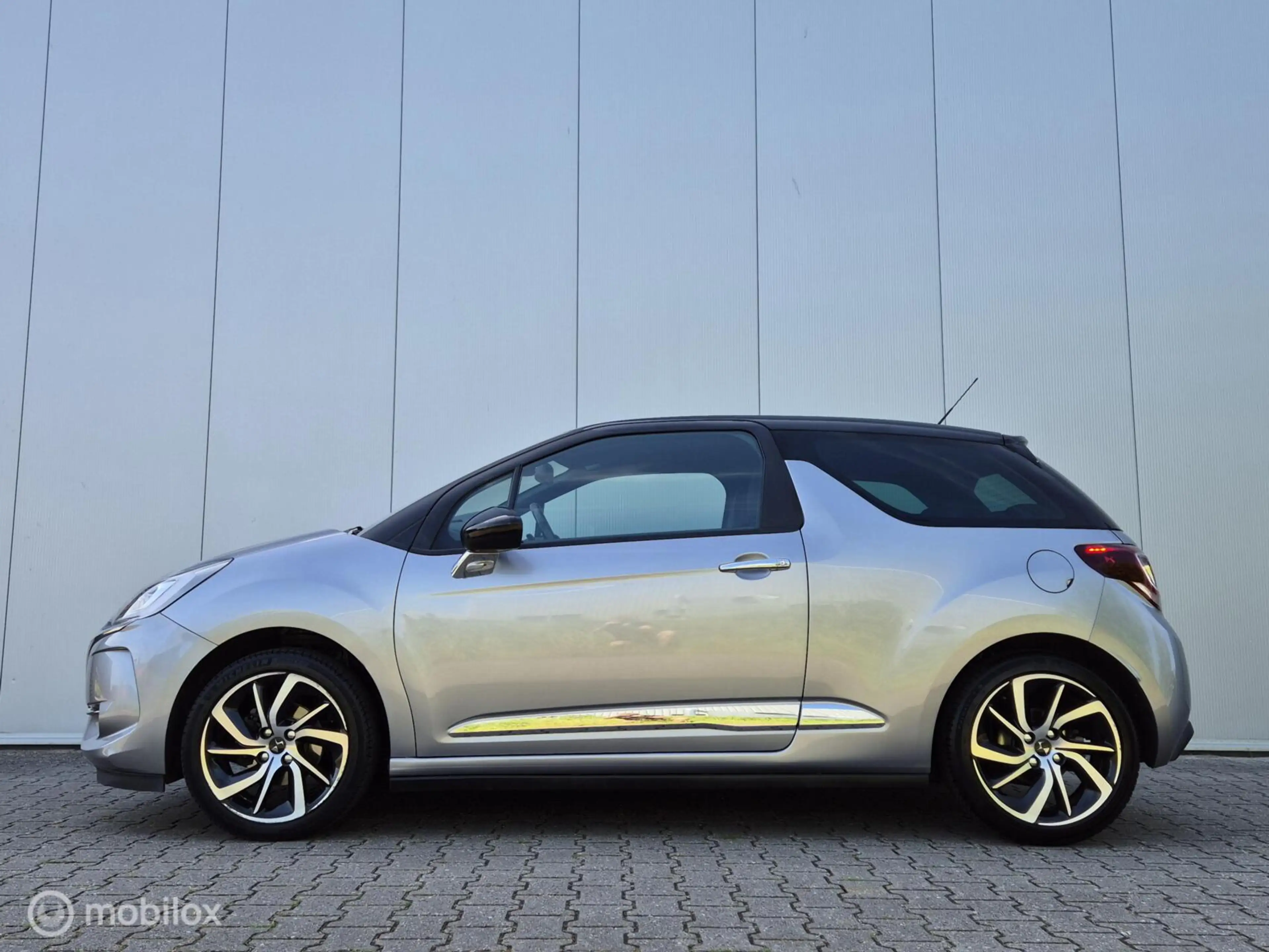DS Automobiles DS 3 1.2 PURETECH CONNECTED CHIC AUTOMAAT/LED/CAMERA/TR — photo 2