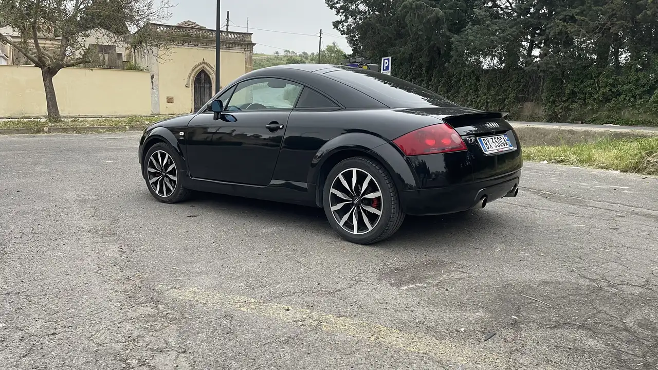 Audi TT 1.8t, foto 2