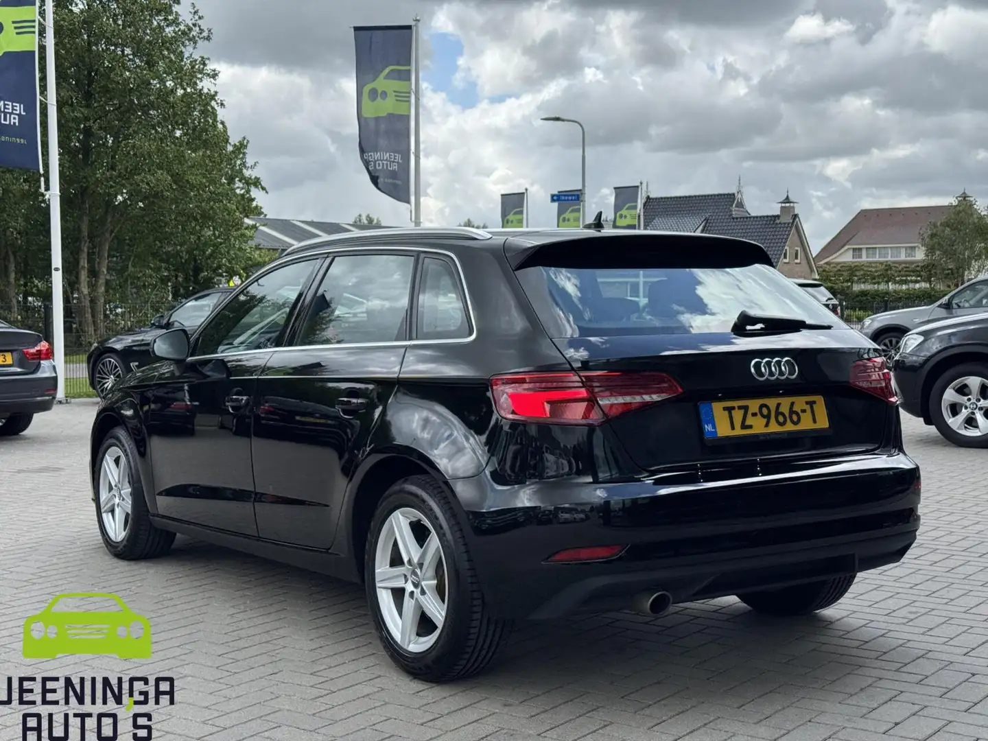 Audi A3 Sportback 30 TFSI Pro Line | Navi | Automaat | Cli Nero - 2
