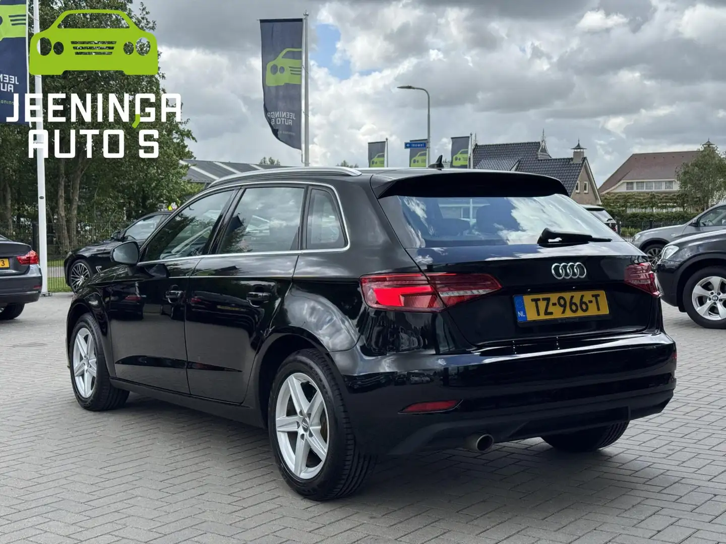 Audi A3 Sportback 30 TFSI Pro Line | Navi | Automaat | Cli Noir - 2