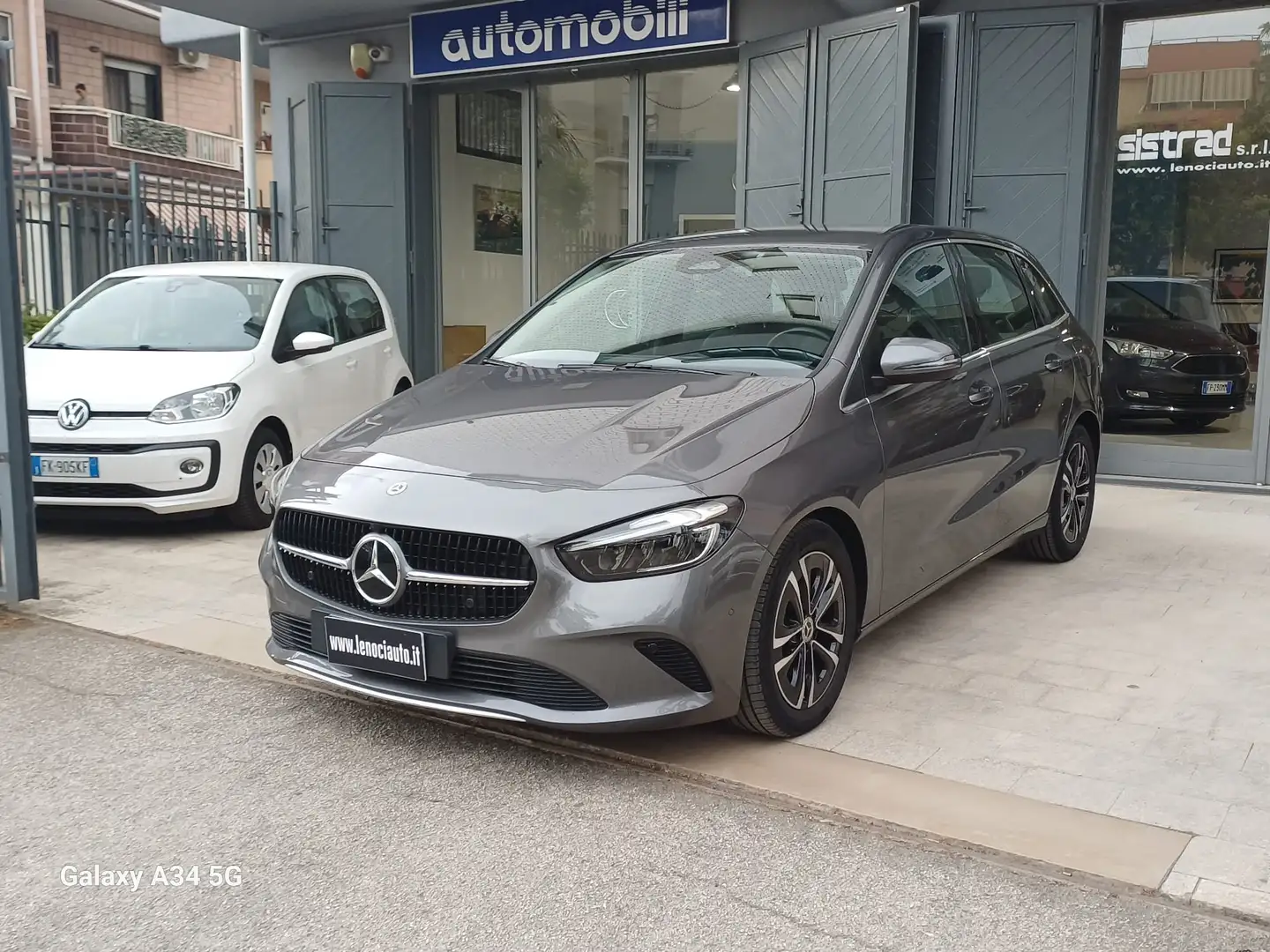 Mercedes-Benz B 180 B 180 d Progressive Advanced auto Grigio - 2