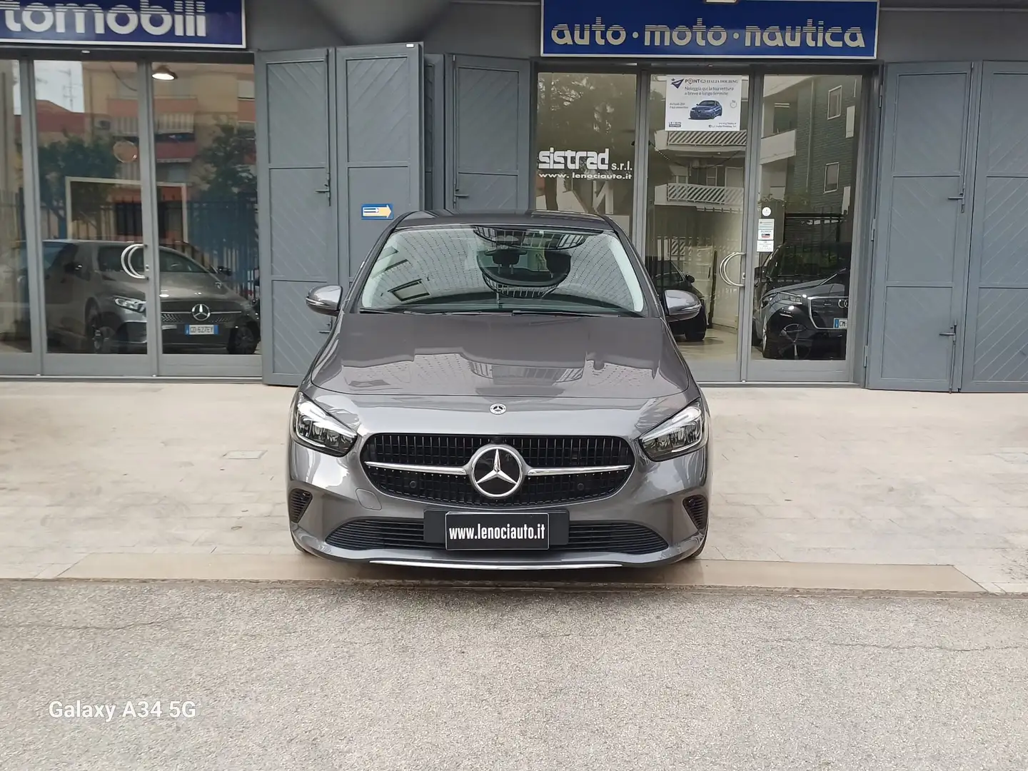 Mercedes-Benz B 180 B 180 d Progressive Advanced auto Grigio - 1