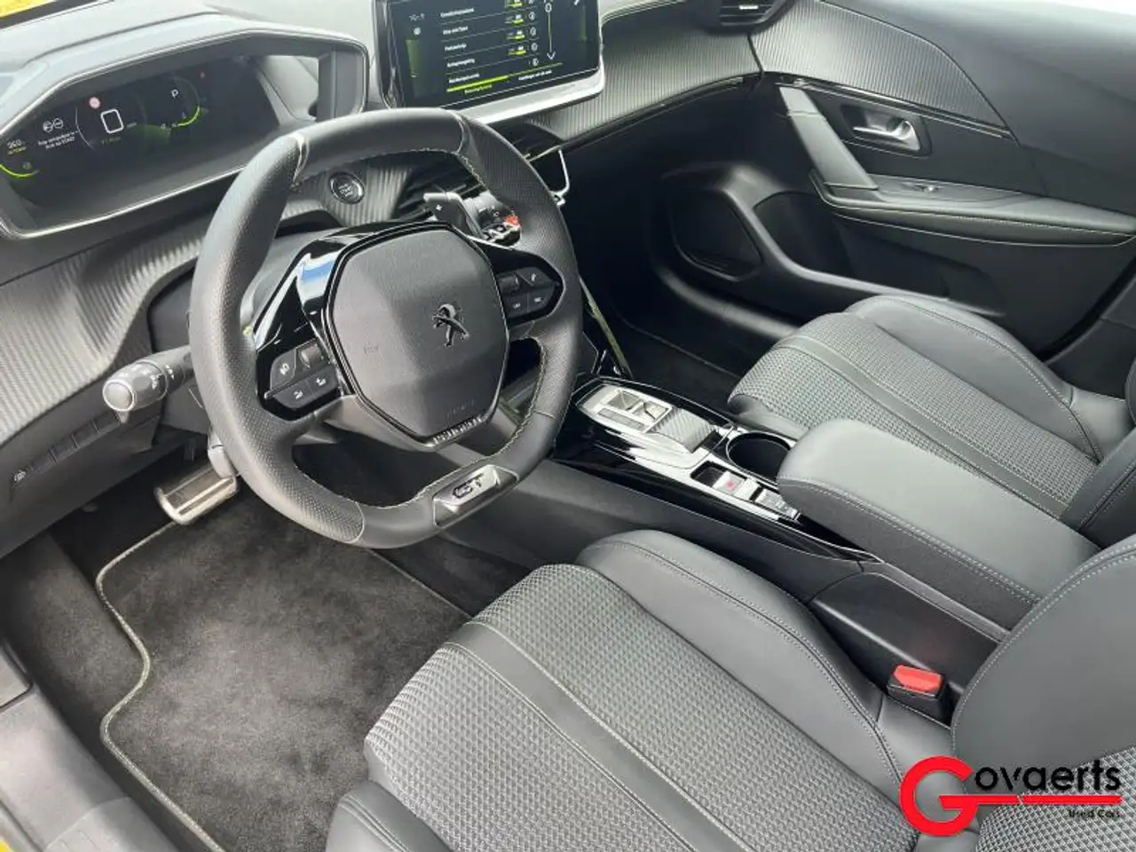 Peugeot 208 GT 10
