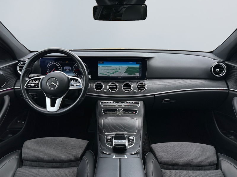 Mercedes-Benz E 220 T-Modell E220d Avantgarde *Pano*AHK* — photo 11