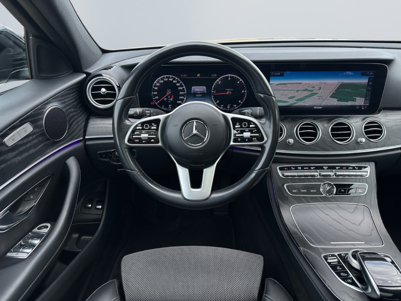 Mercedes-Benz E 220 T-Modell E220d Avantgarde *Pano*AHK* — photo 12