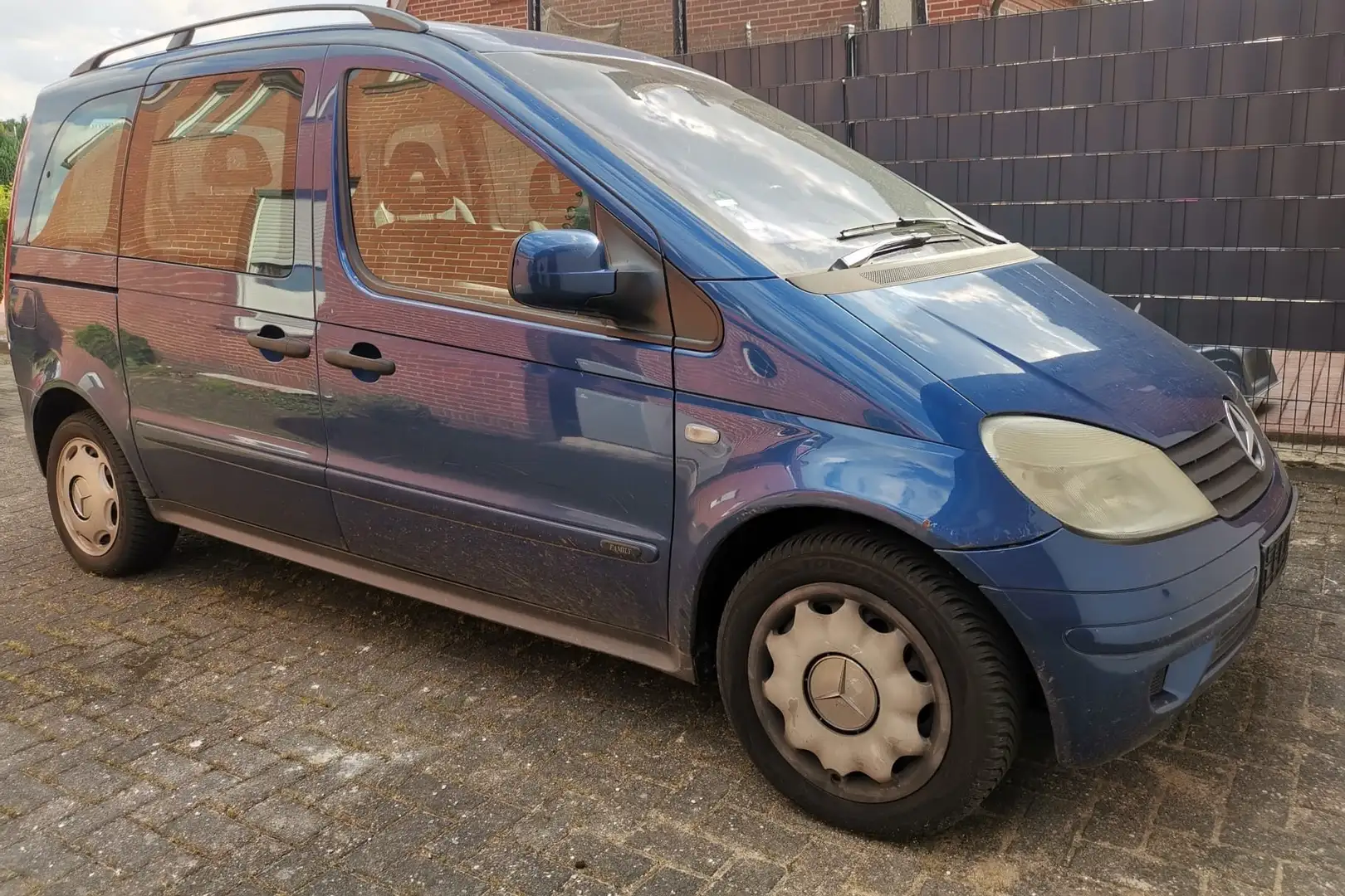 Mercedes-Benz Vaneo 1.6 (414.700) Bleu - 1