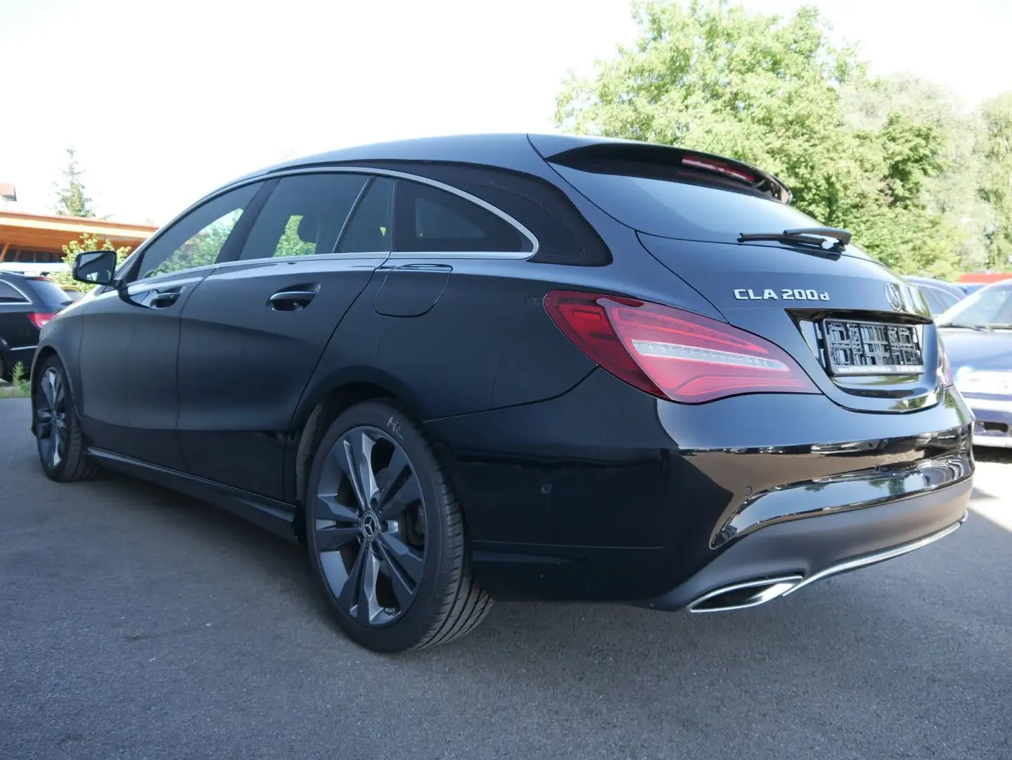 Mercedes-Benz CLA 200 d SB URBAN NAVI/LED/RFK/PDC Schwarz - 2