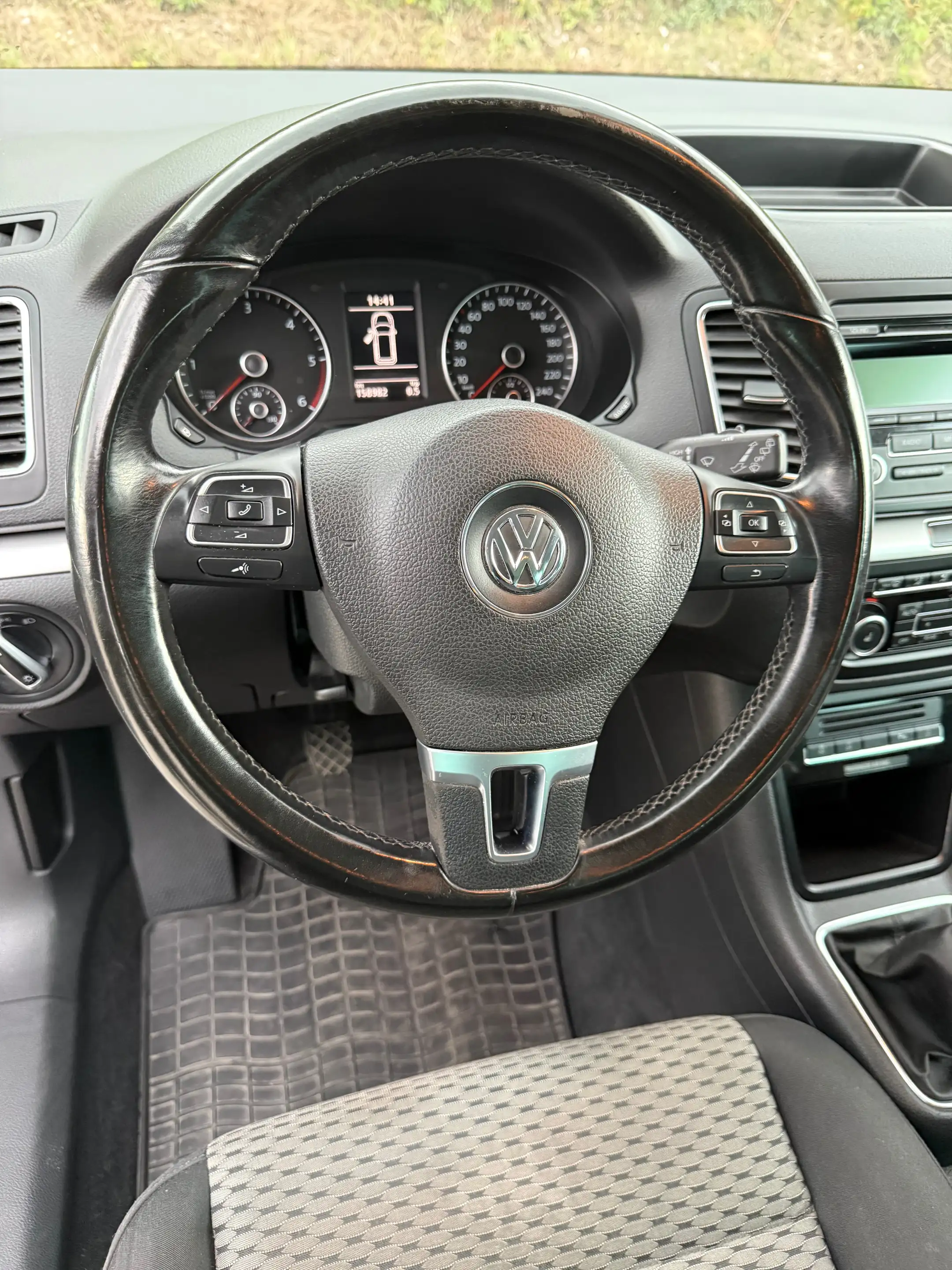 Volkswagen Sharan 2.0 TDI — photo 10