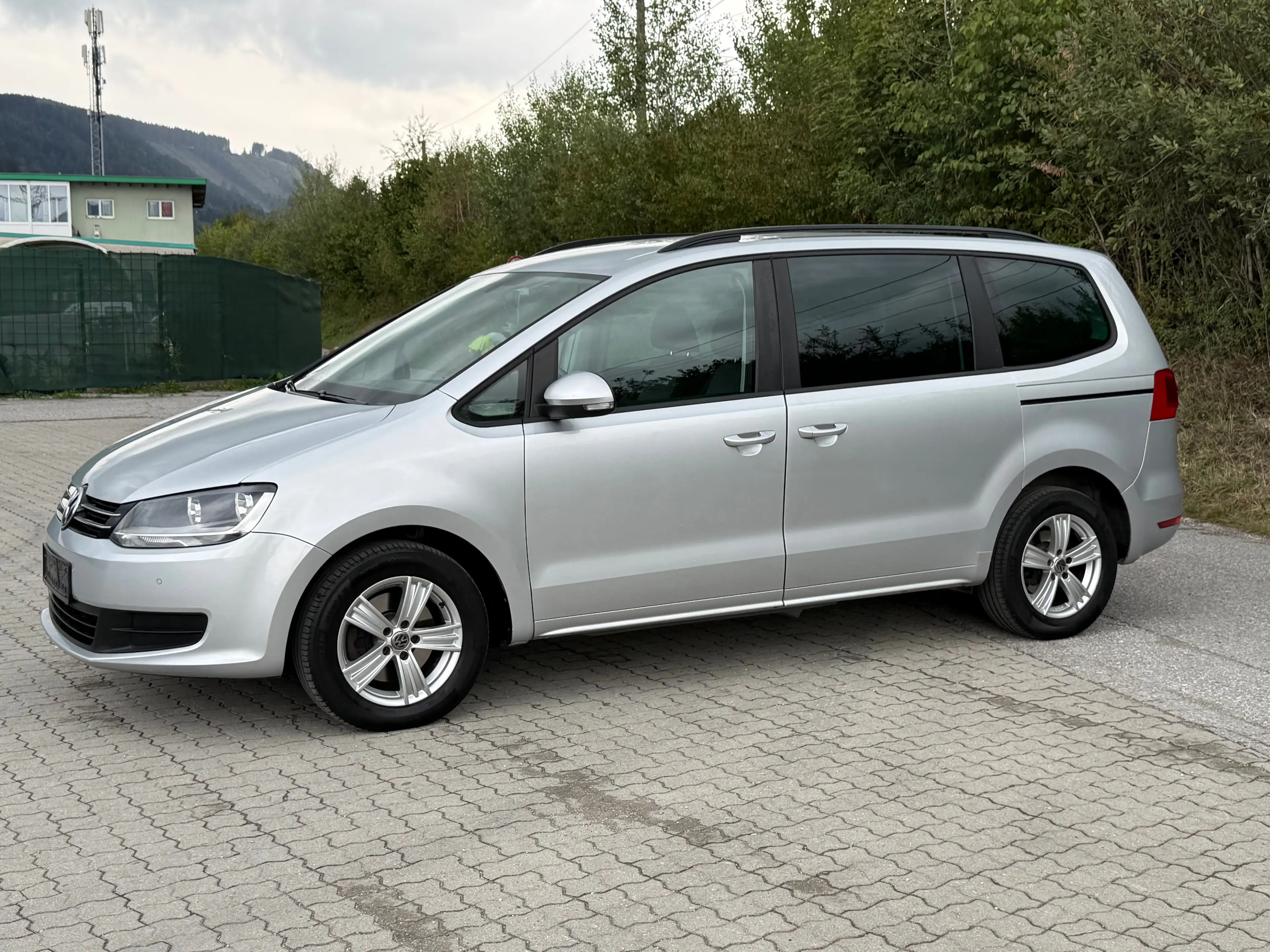 Volkswagen Sharan 2.0 TDI — photo 4
