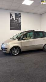 1.4-16V Platino Automaat en vele opties